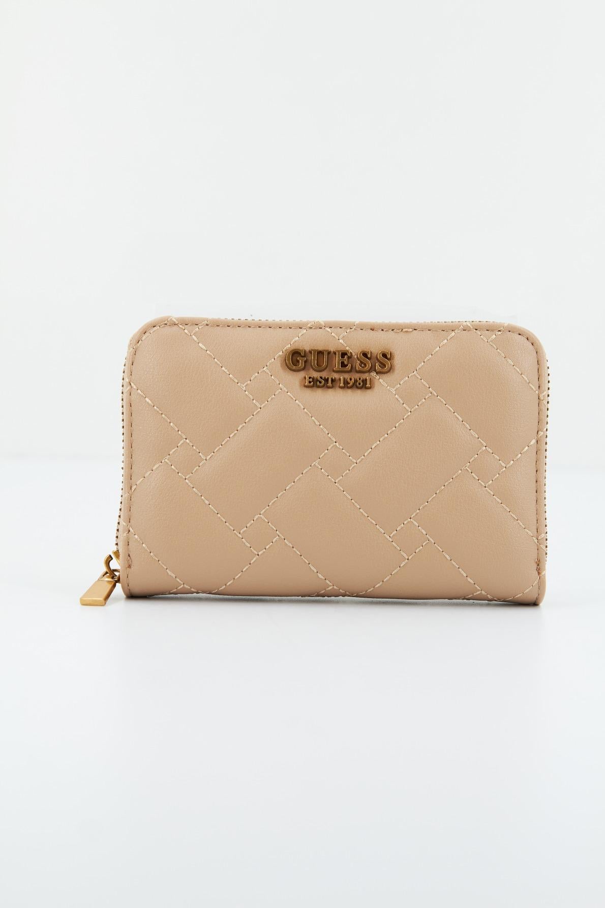 GUESS GRACELYNN SLG M ZIP en color BEIS  (1)