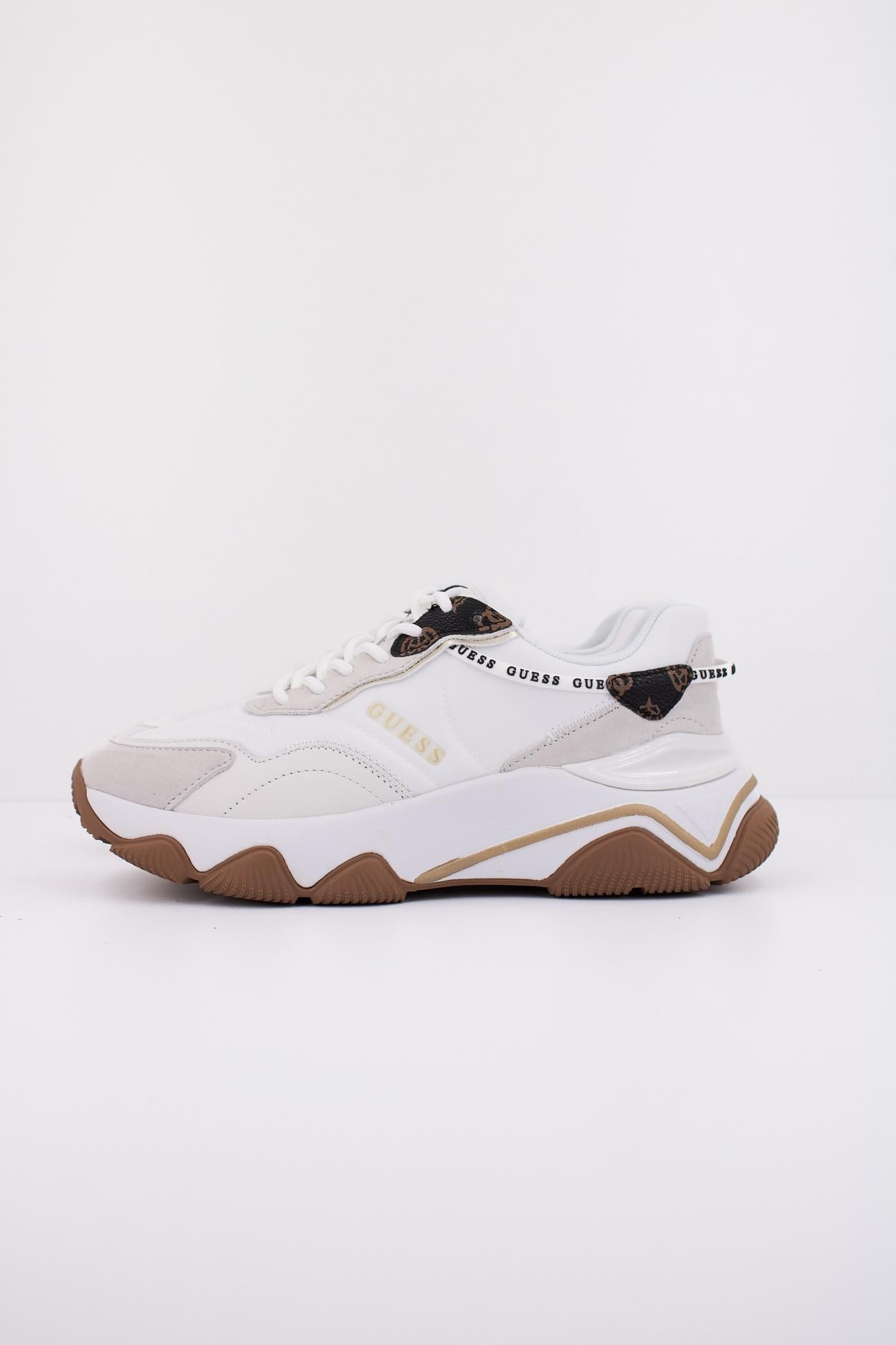 GUESS MICOLA en color BLANCO  (1)