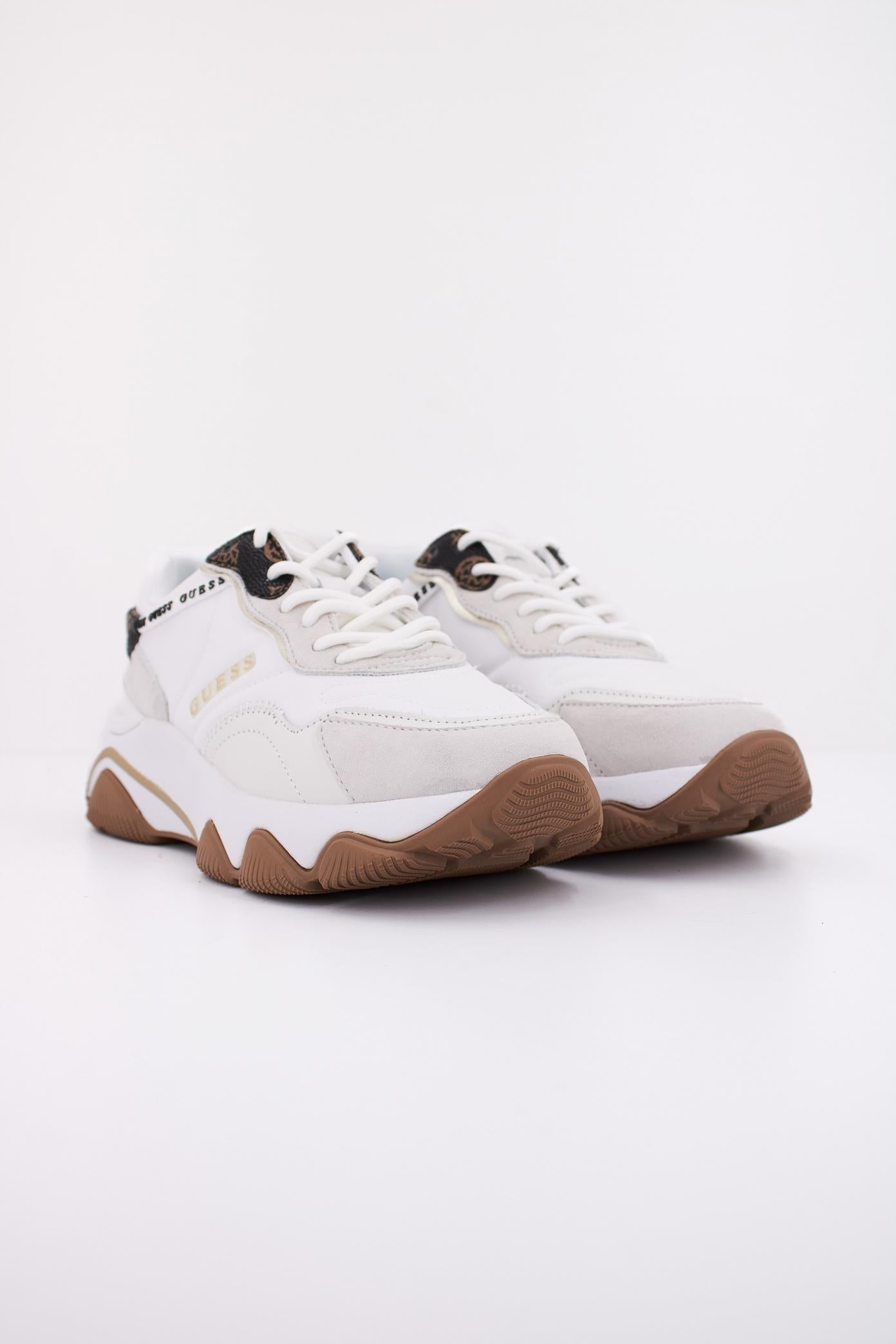 GUESS MICOLA en color BLANCO  (2)
