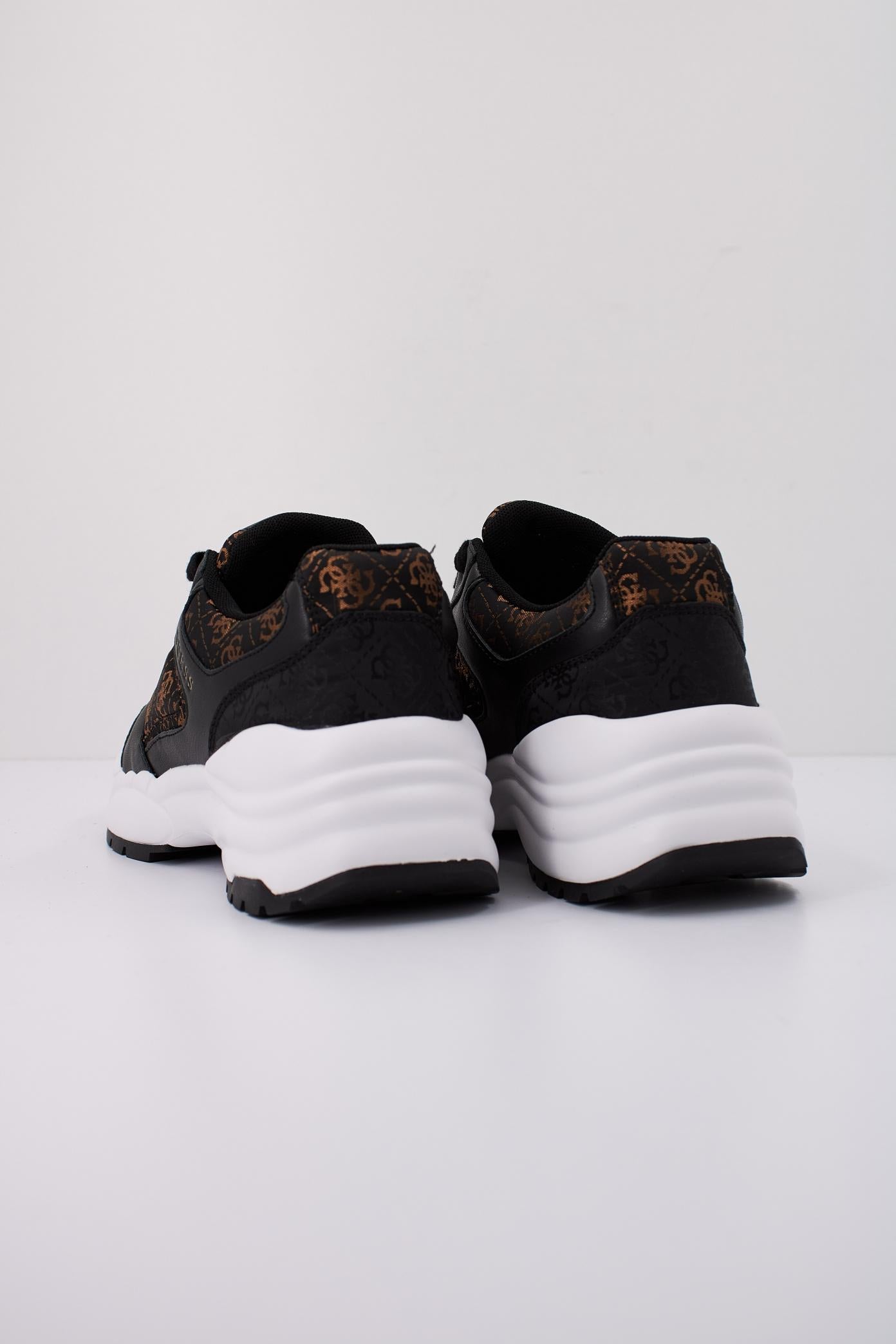 GUESS FLFSAM FAL en color NEGRO  (4)