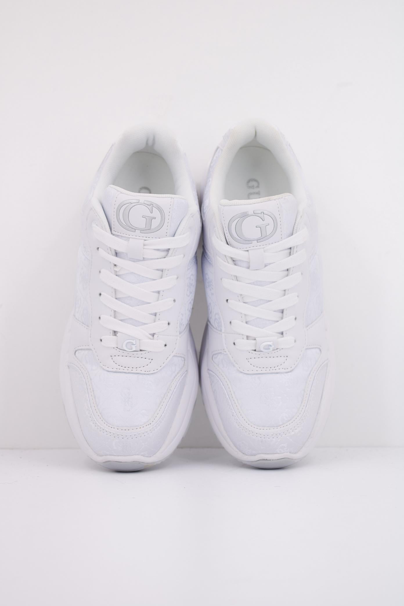 GUESS FLFSAM FAL en color BLANCO  (3)