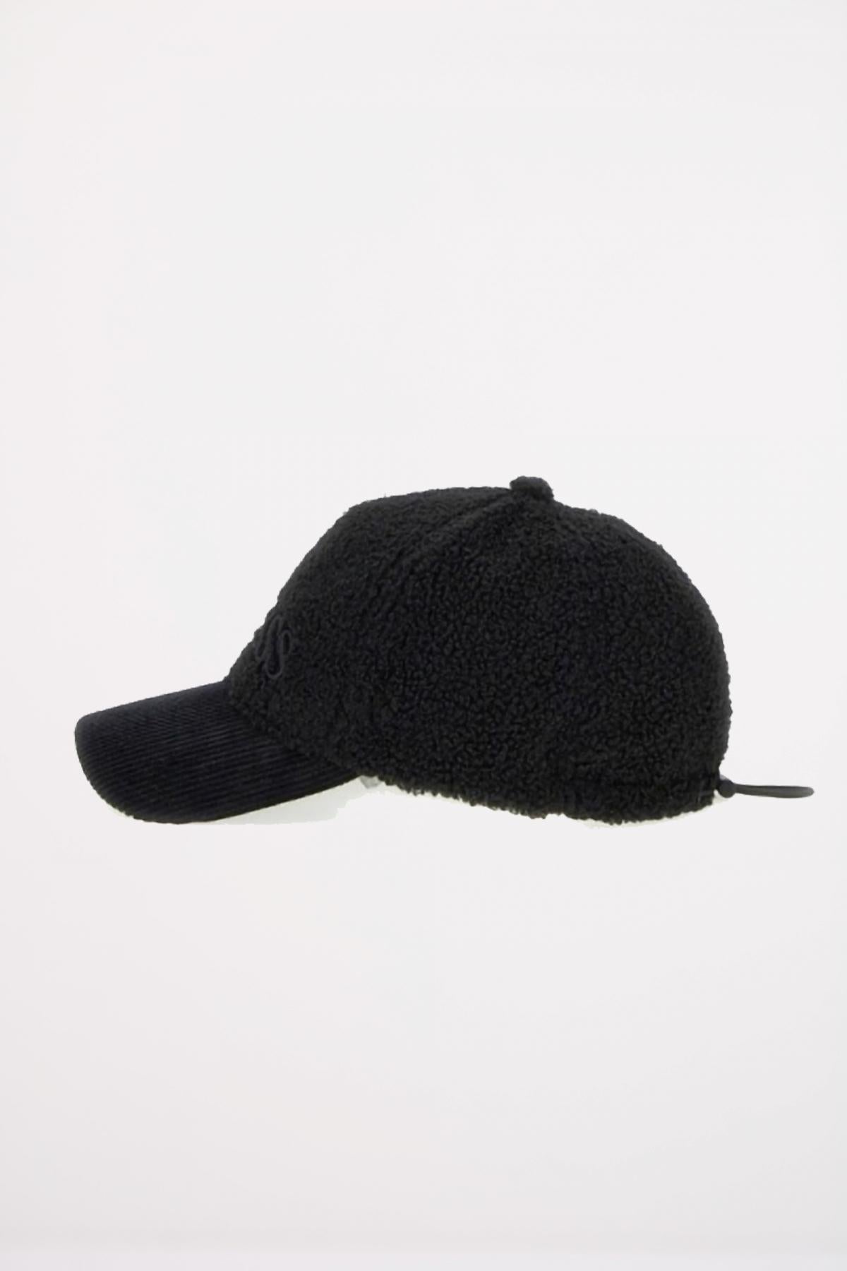GUESS POL BASEBALL CAP en color NEGRO  (2)