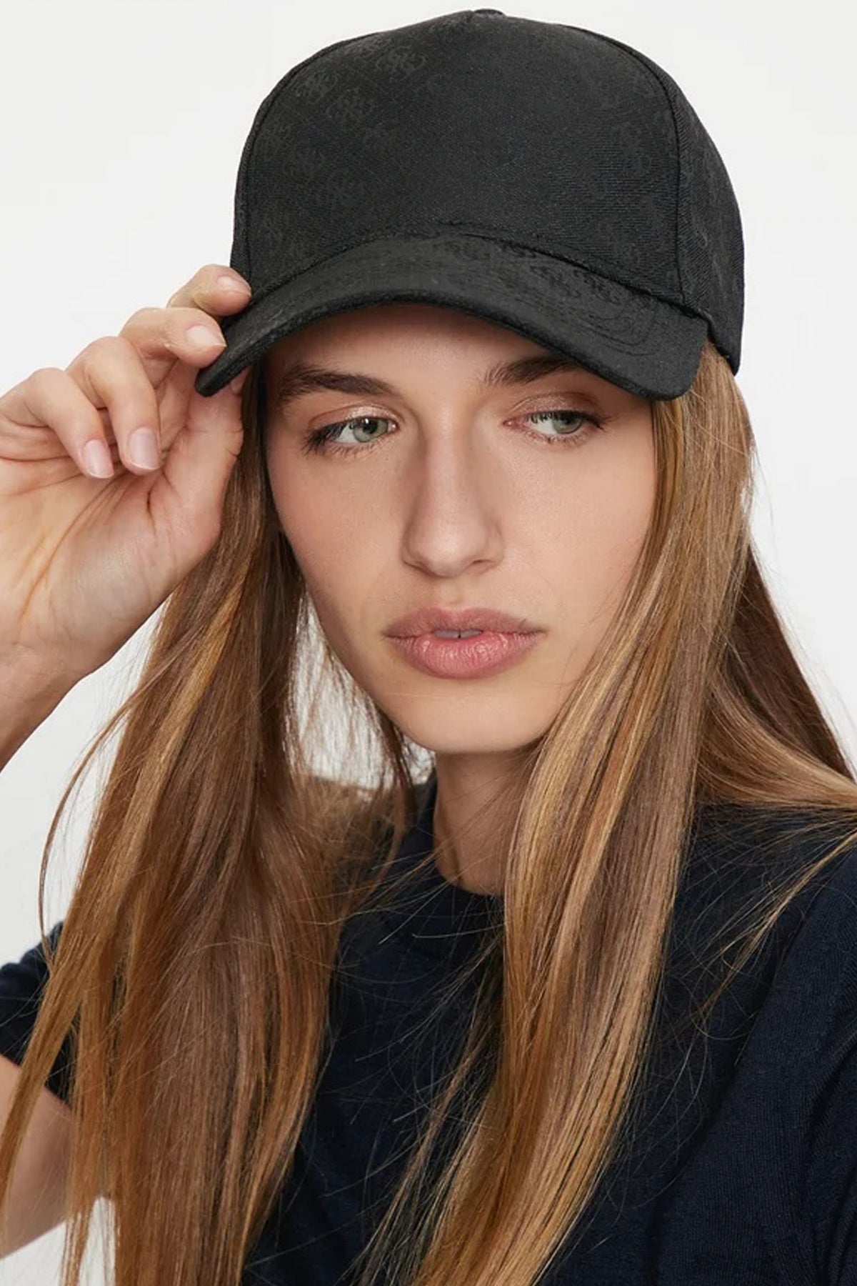 GUESS BASEBALL CAP en color NEGRO  (3)