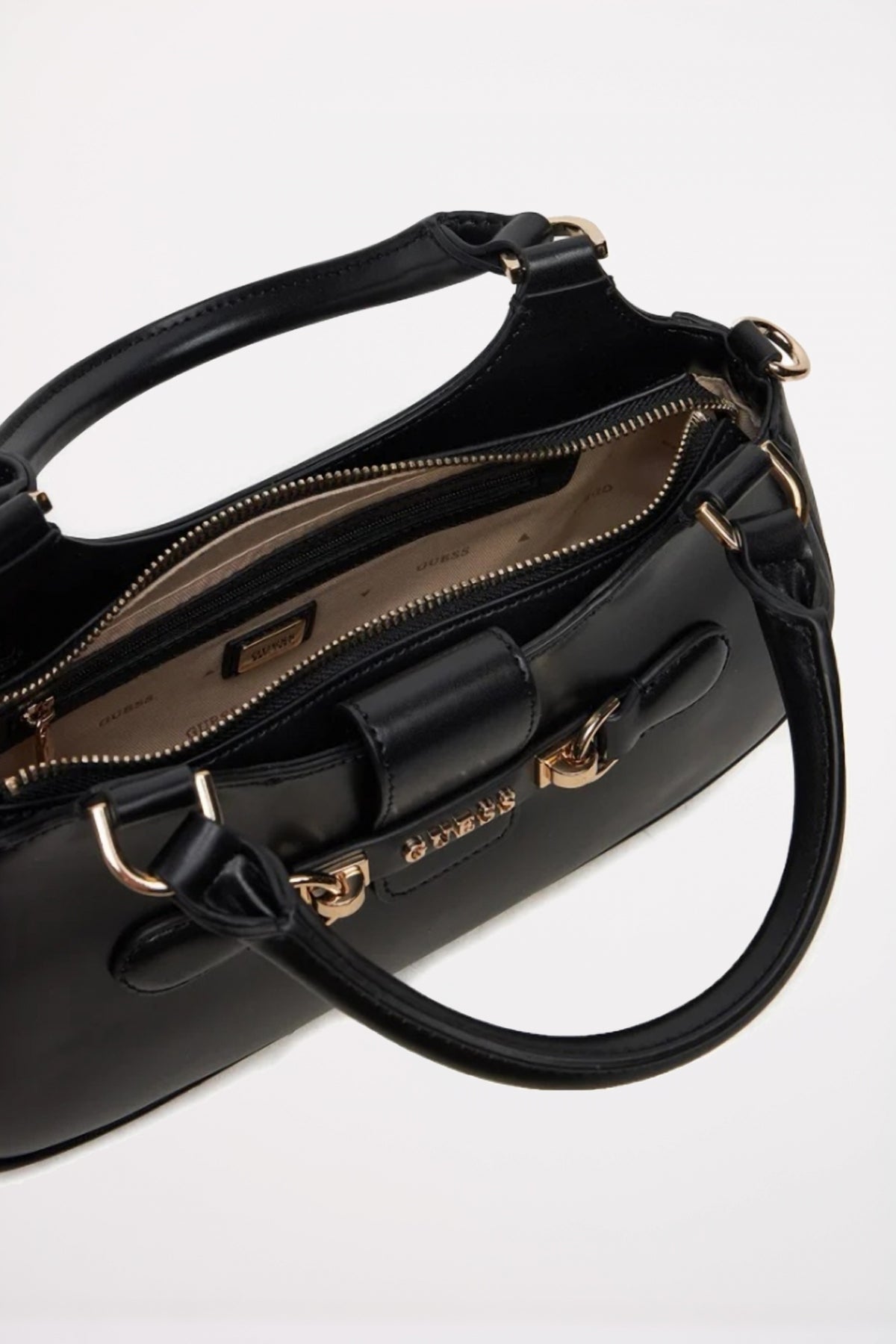 GUESS NOLANA SMLGIRLFRIEND en color NEGRO  (4)