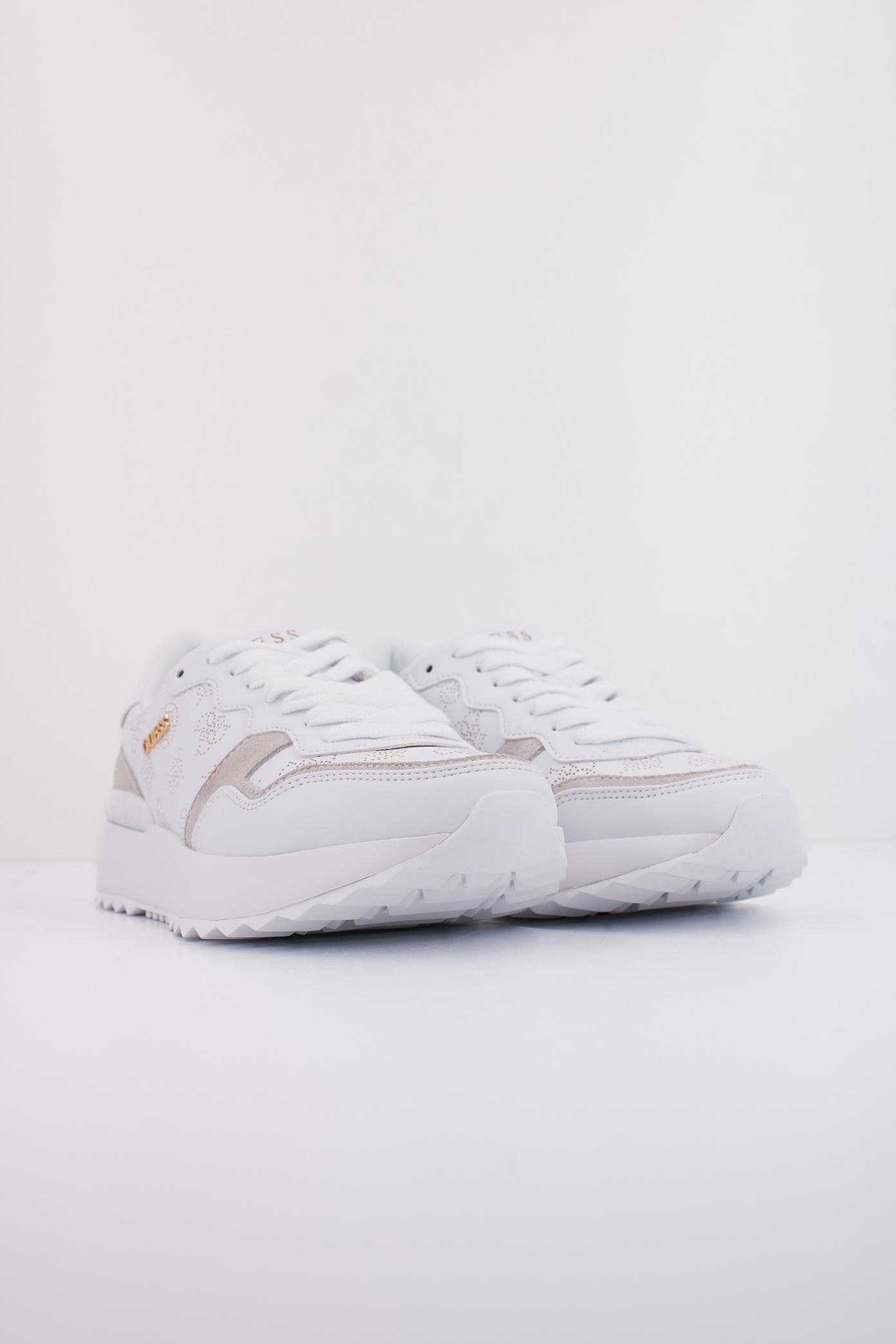 GUESS LEL en color BLANCO  (2)