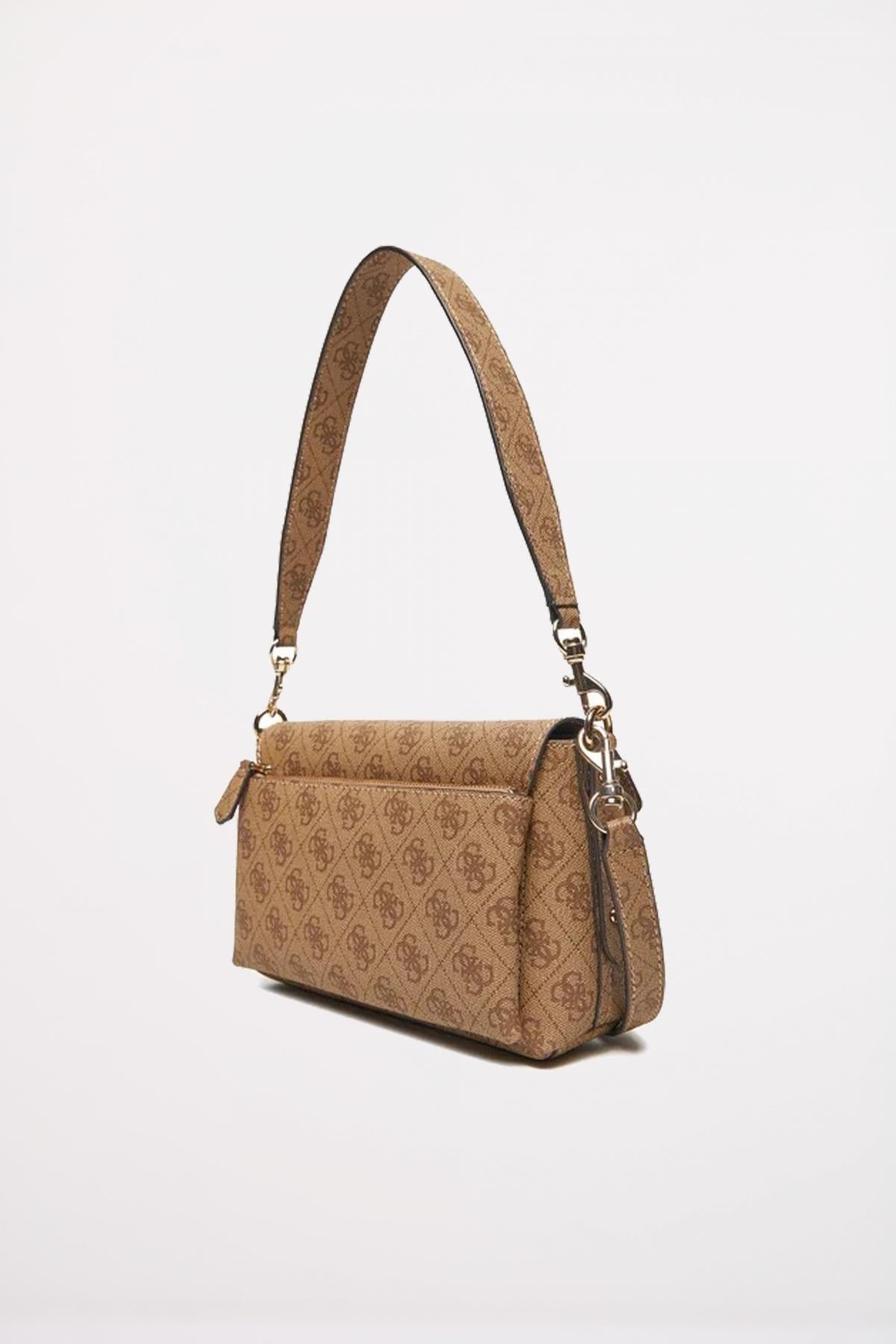 GUESS ECO BRENTON FLAP en color MARRON CLARO  (2)