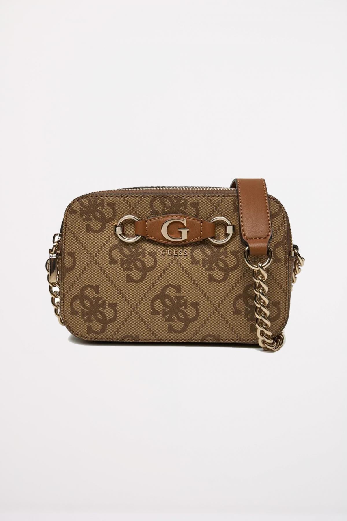GUESS IZZY CAMERA BAG en color MARRON  (1)