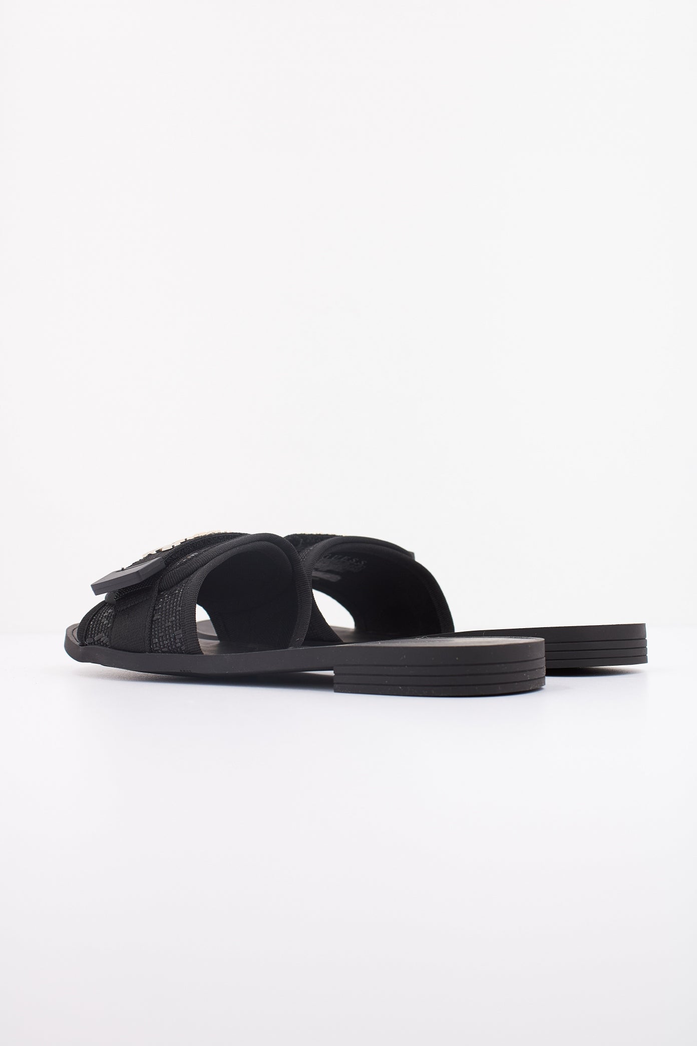 GUESS FLGEL ELE  en color NEGRO  (4)