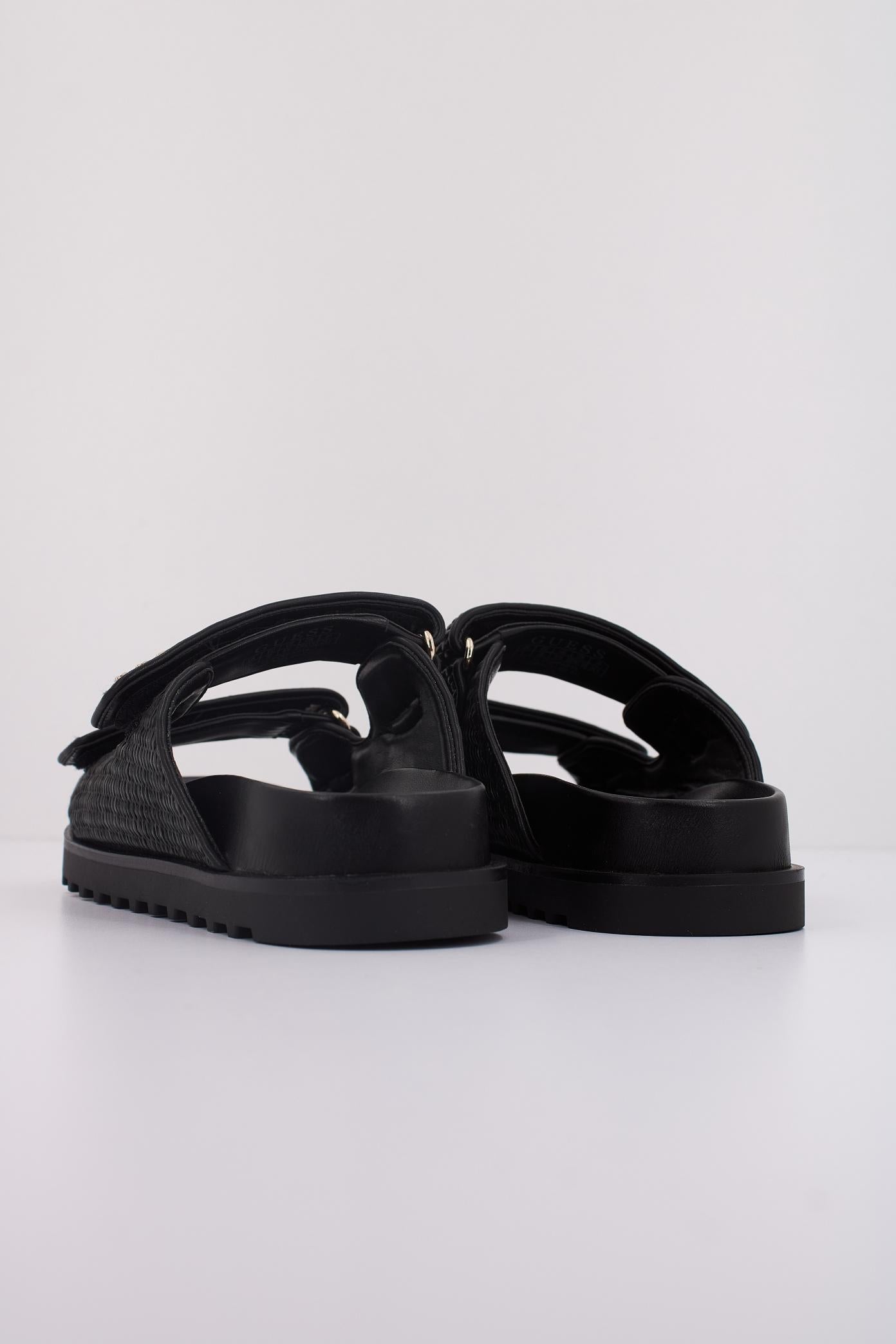 GUESS FLJFDE FAP en color NEGRO  (4)
