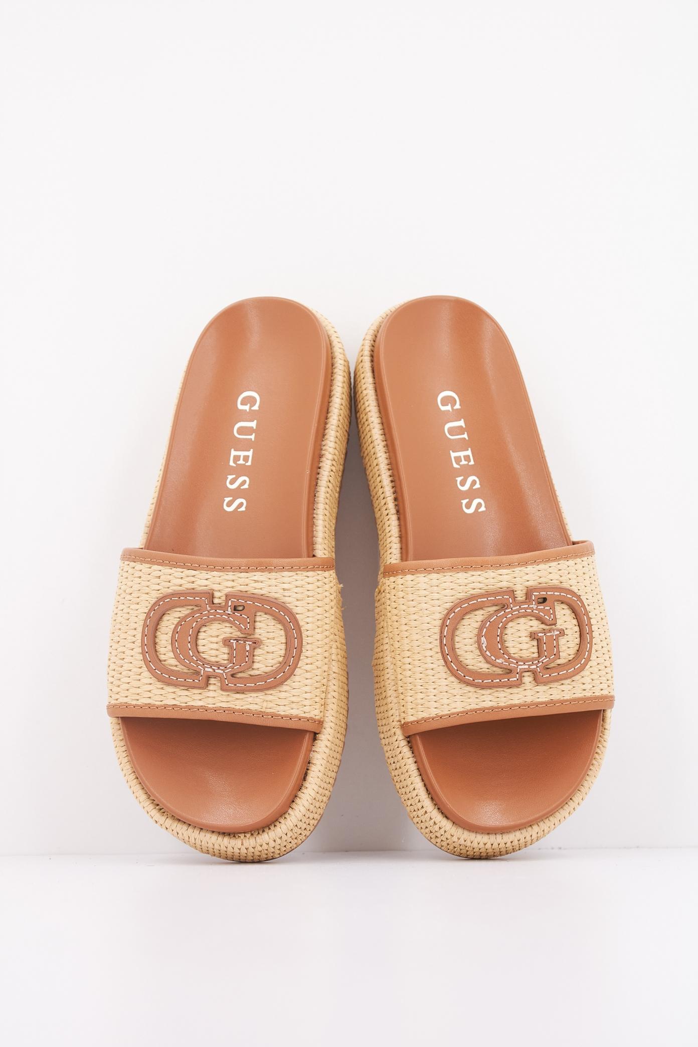 GUESS FLJLNY FAB en color MARRON CLARO  (3)