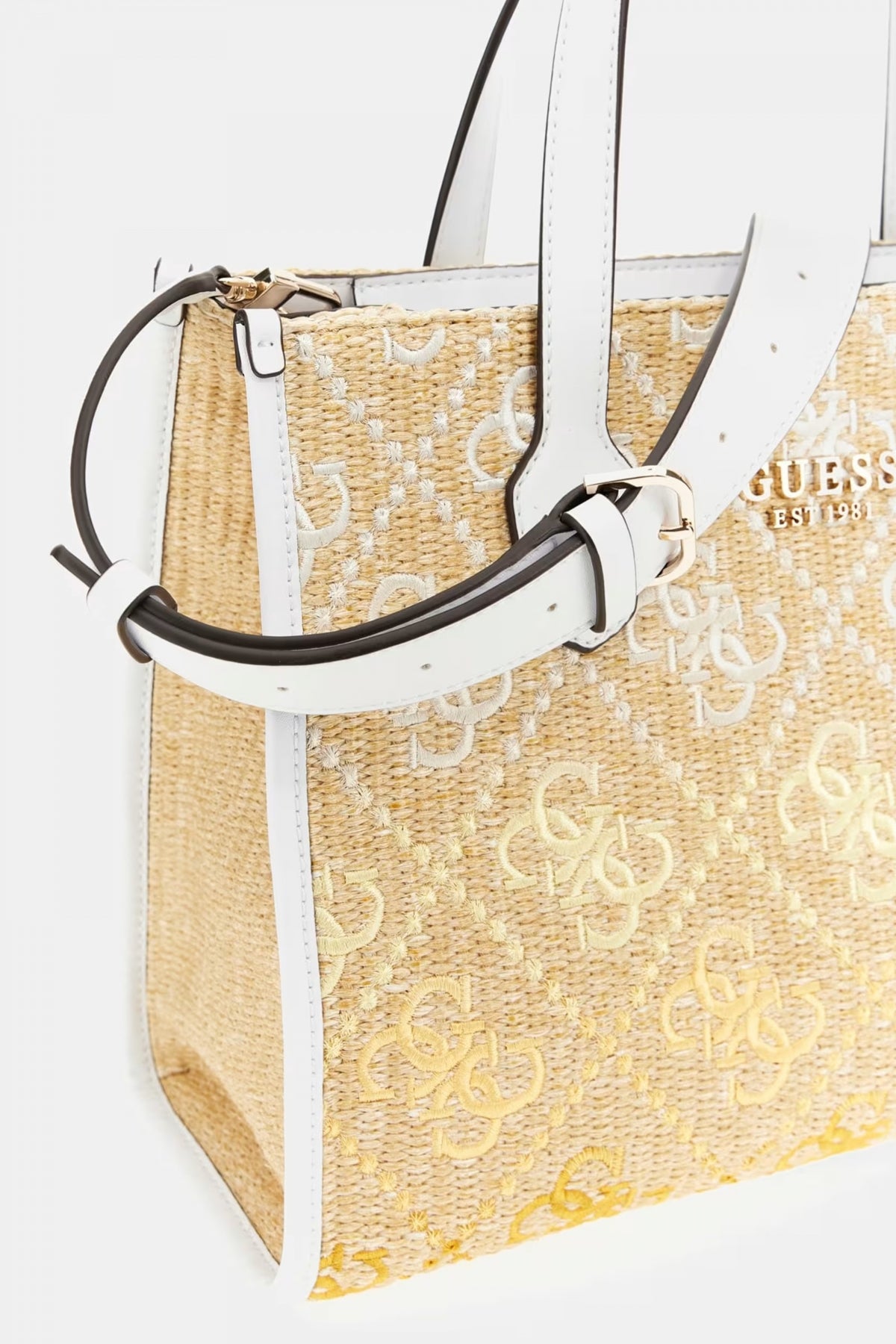 GUESS SILVANA  COMP TOTE en color BLANCO  (4)