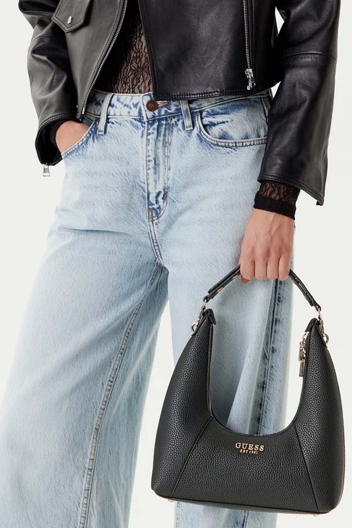 GUESS CALISTA en color NEGRO  (4)