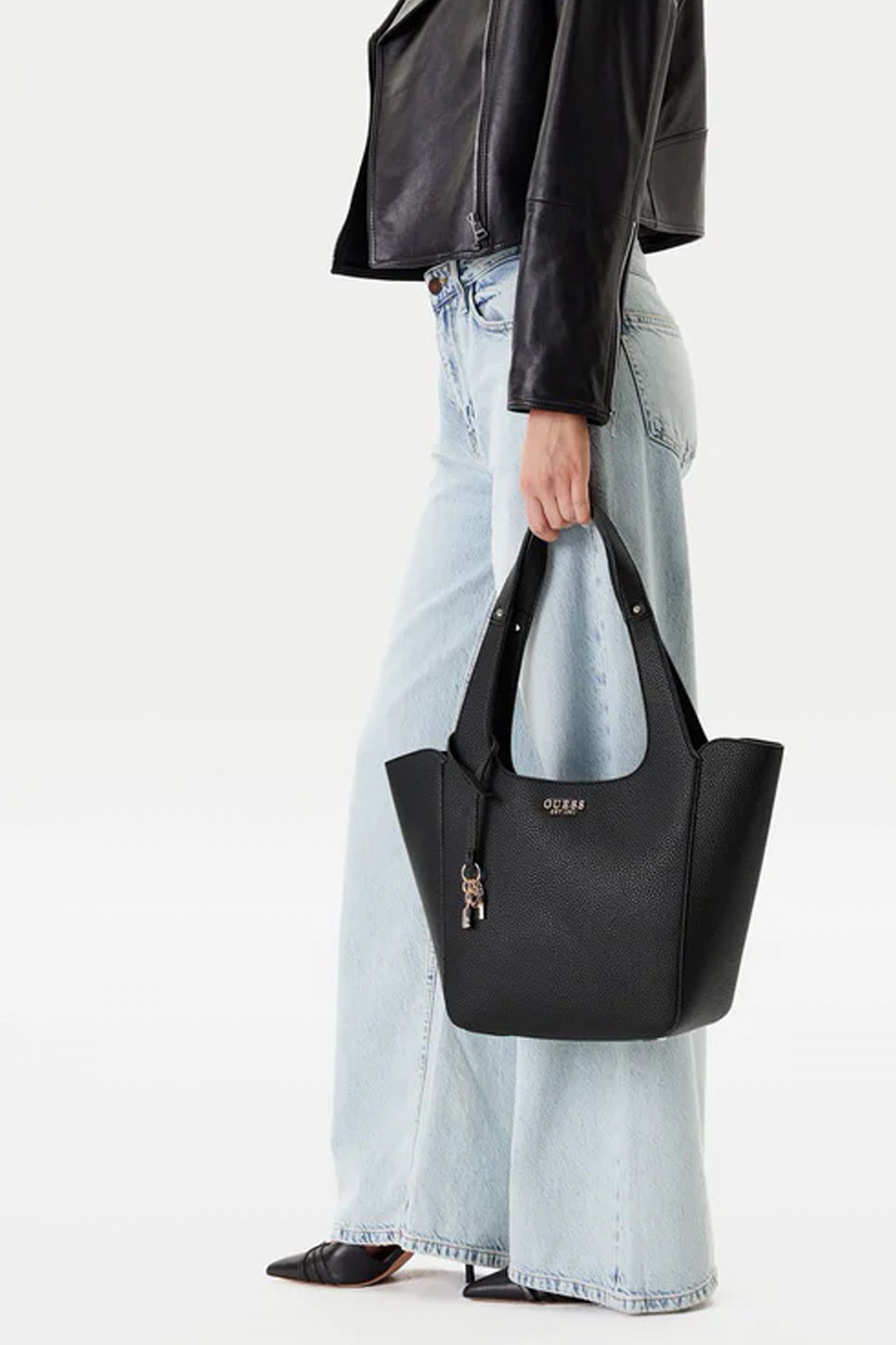 GUESS HWBG  CALISTA  IN  TOTE en color NEGRO  (5)