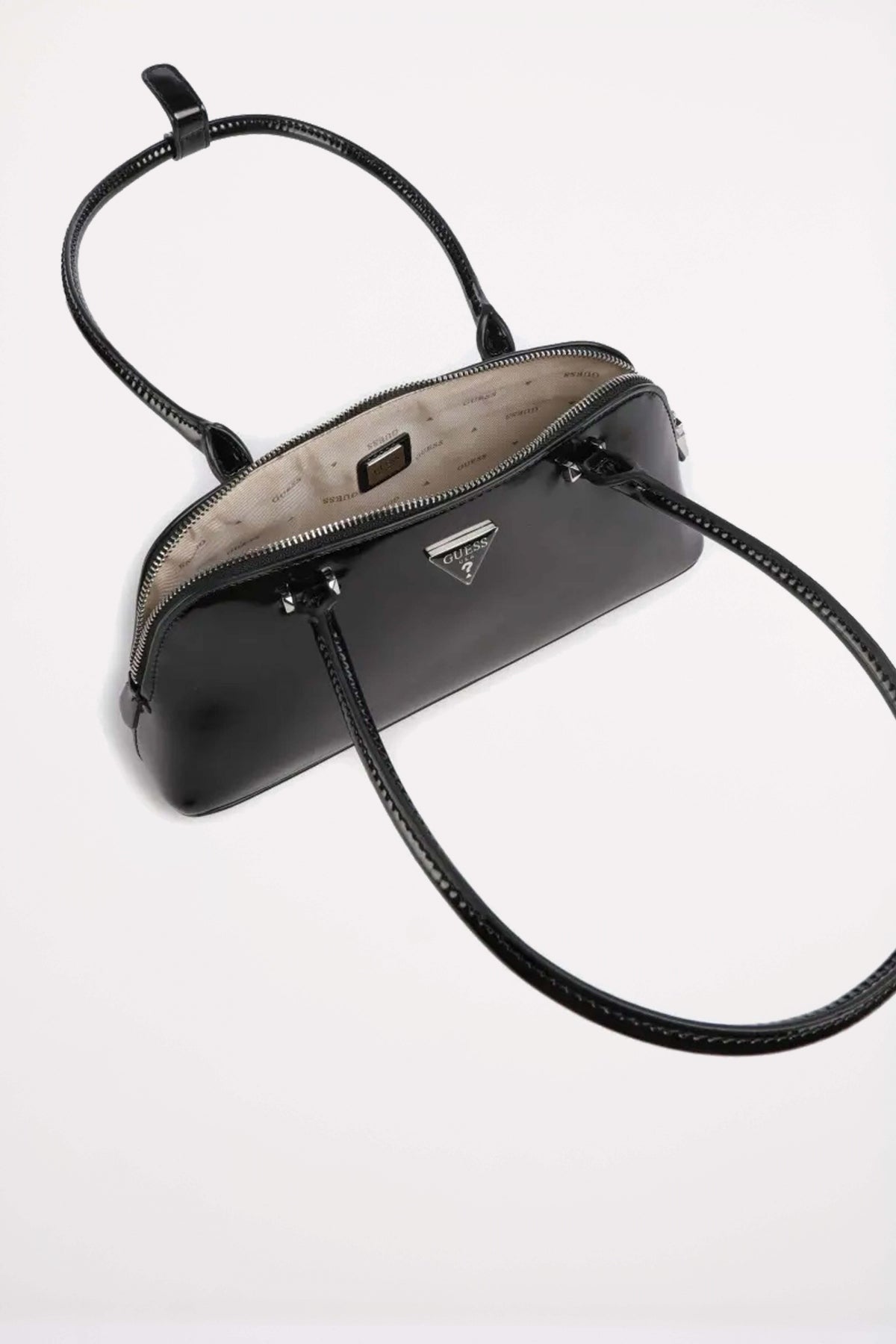 GUESS HWNY  SATCHEL en color NEGRO  (4)