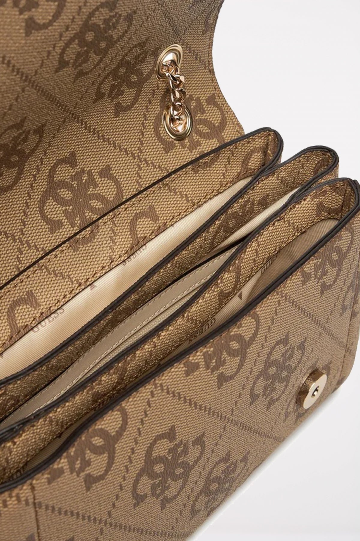 GUESS XBODY FLAP en color MARRON  (3)