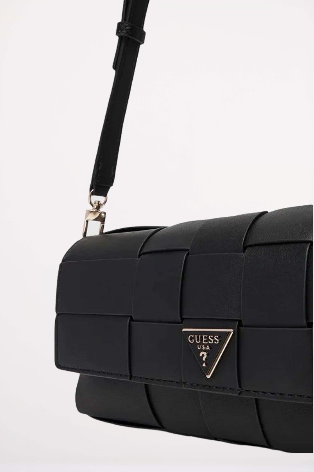 GUESS MAYLEE en color NEGRO  (2)