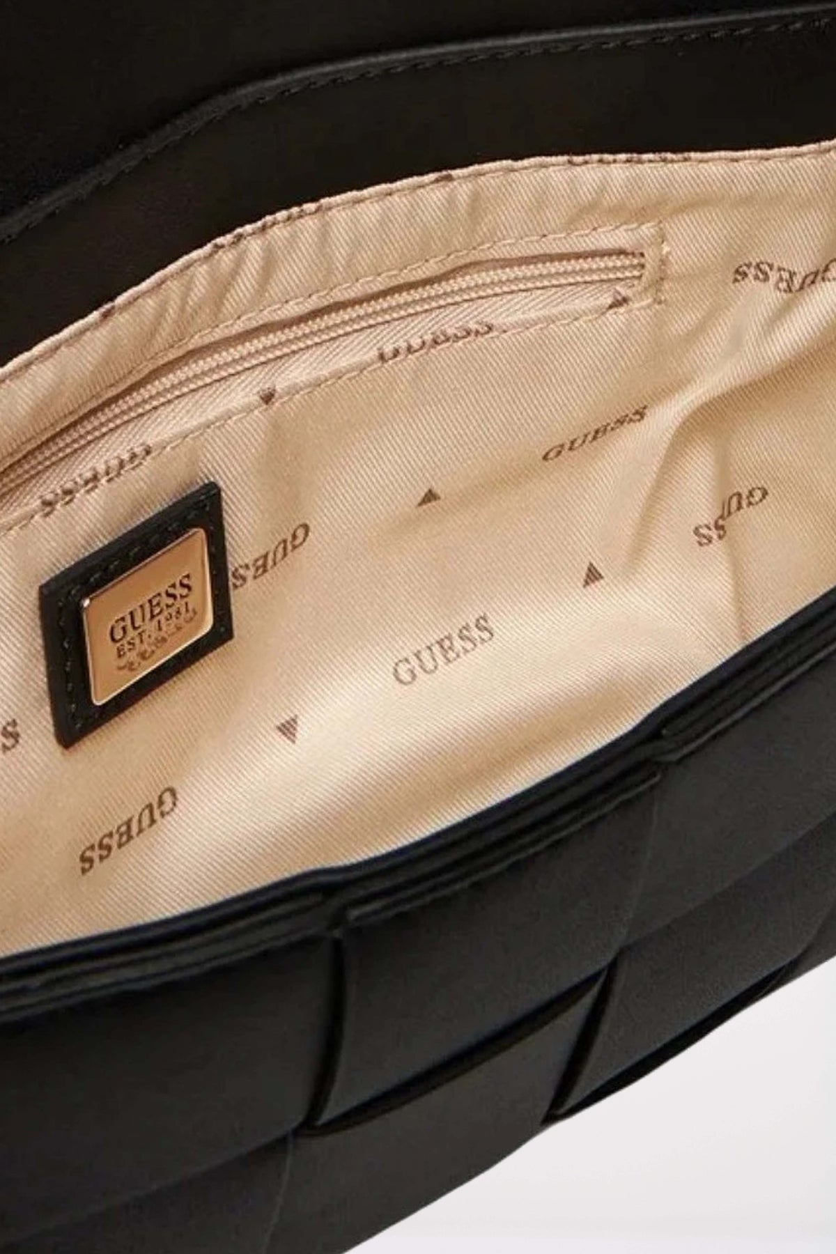 GUESS MAYLEE en color NEGRO  (4)