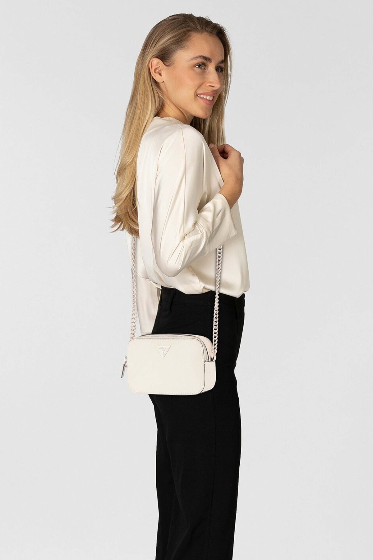 GUESS NOELLE II CROSSBODY CA en color BLANCO  (1)