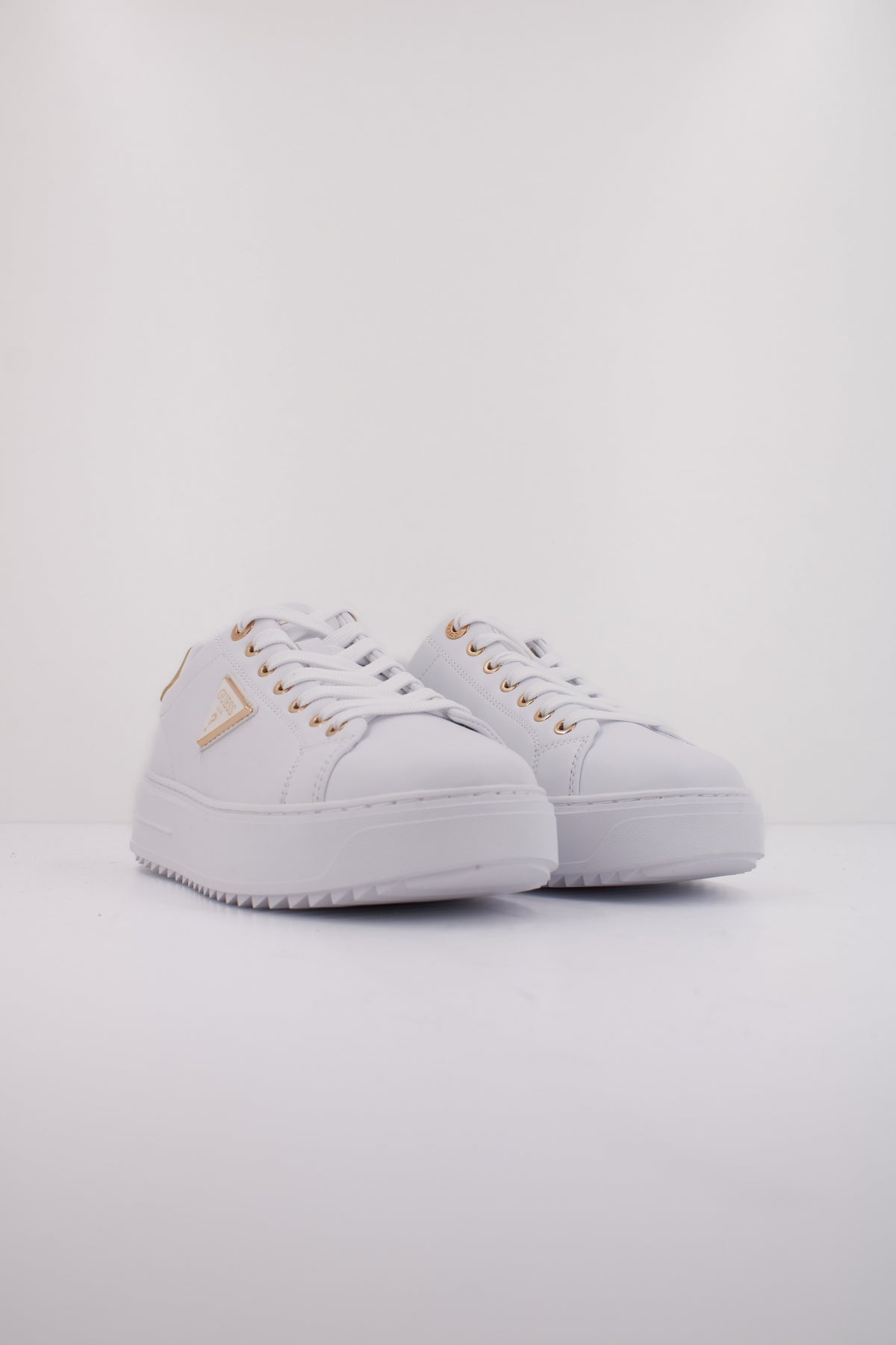 GUESS FLJD LEA en color BLANCO  (2)