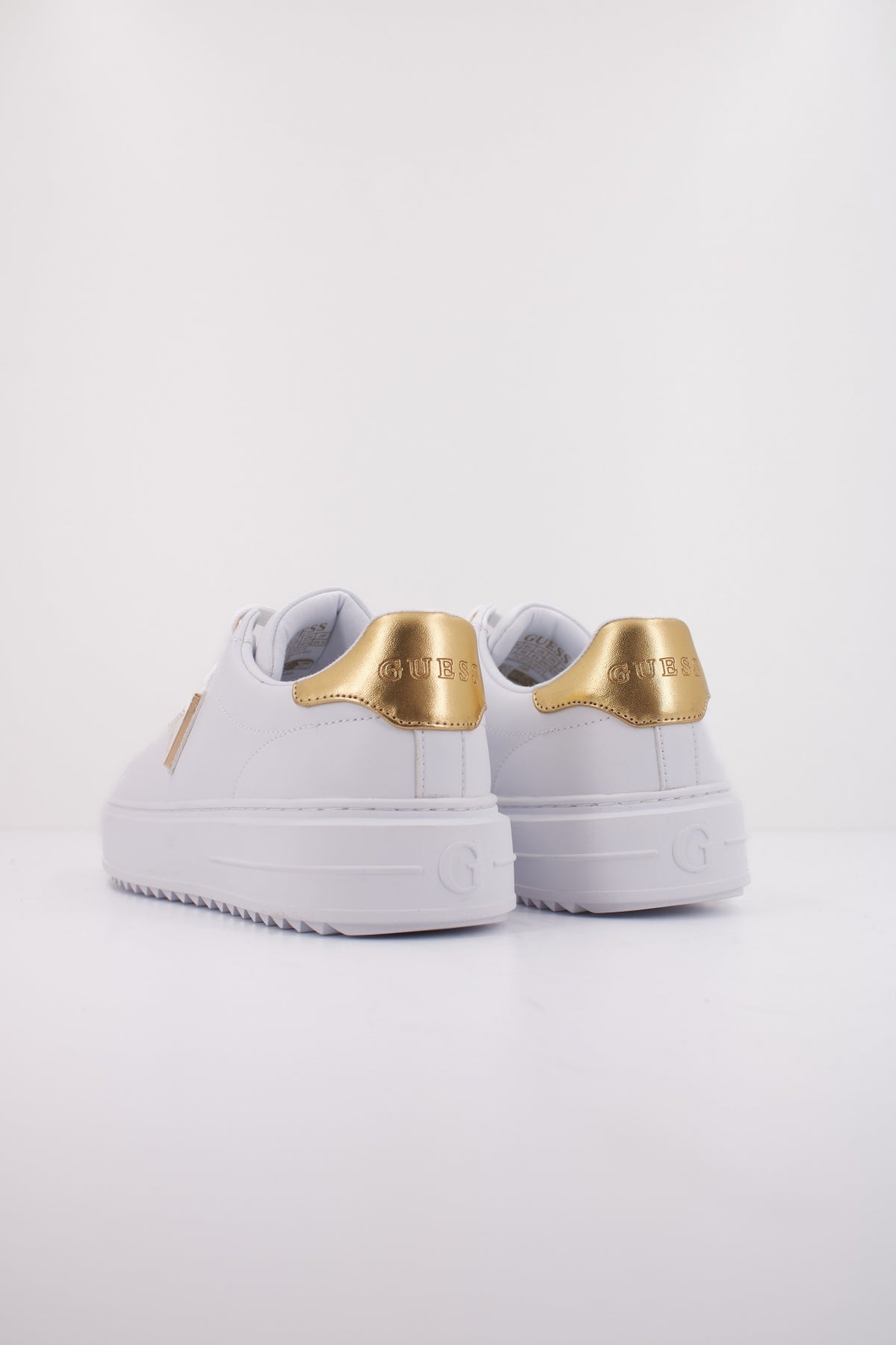 GUESS FLJD LEA en color BLANCO  (4)