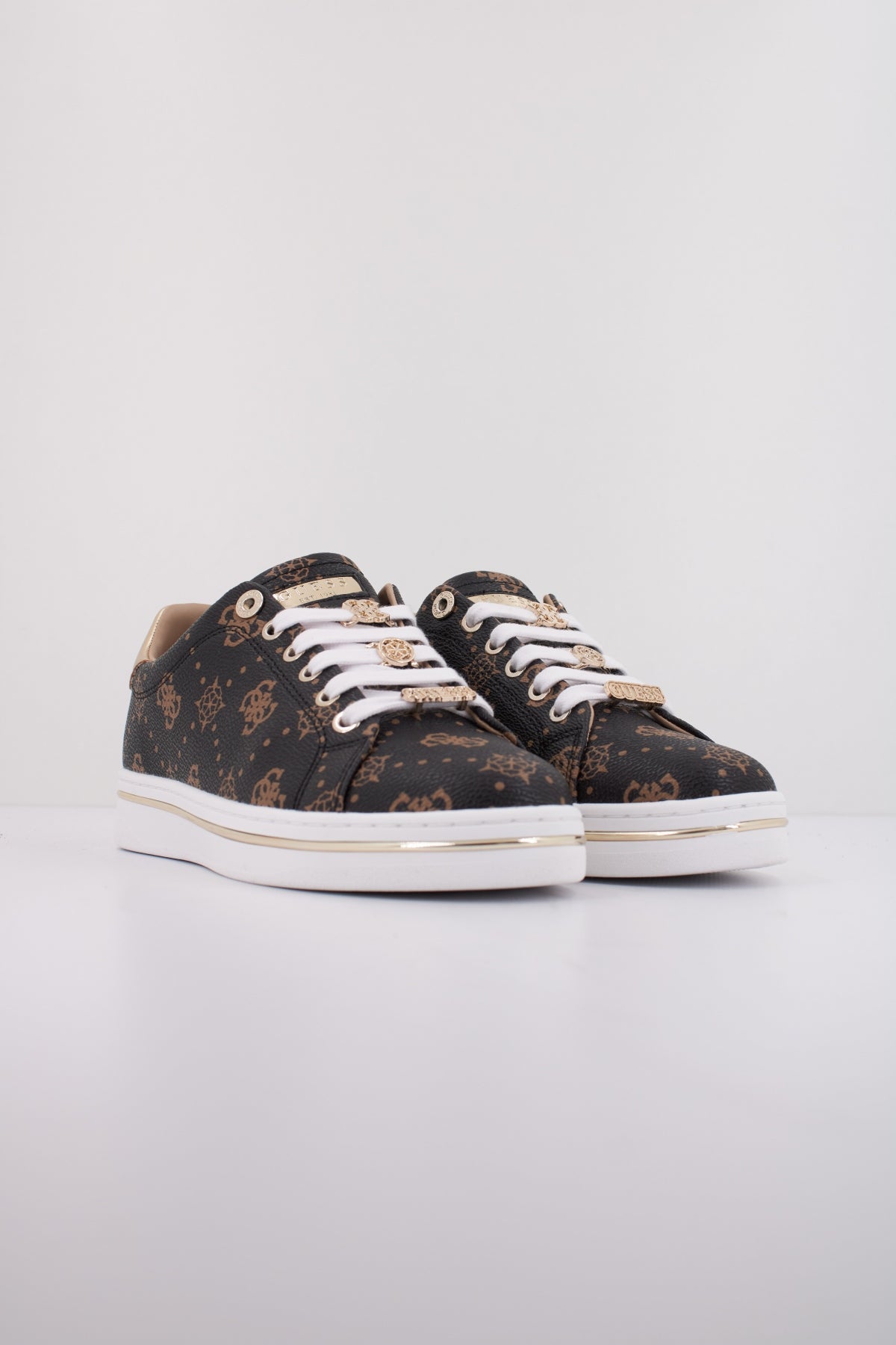 GUESS FLTSS FAL en color NEGRO  (2)