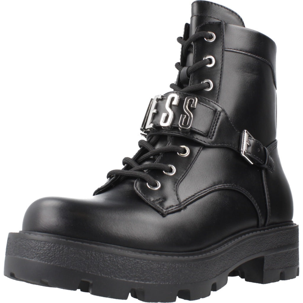 GUESS YANZY en color NEGRO  (1)