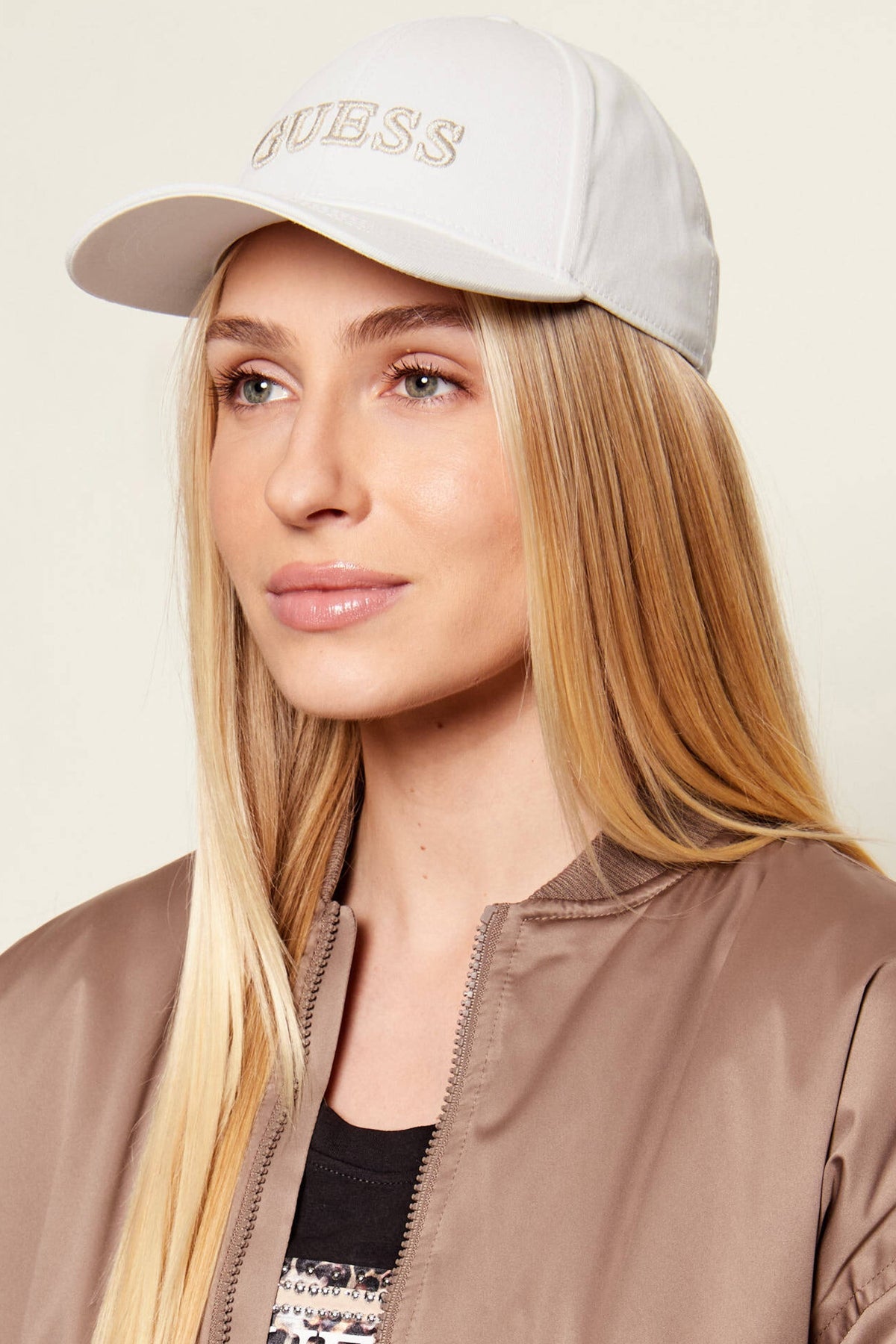 GUESS AW COT  en color BLANCO  (1)