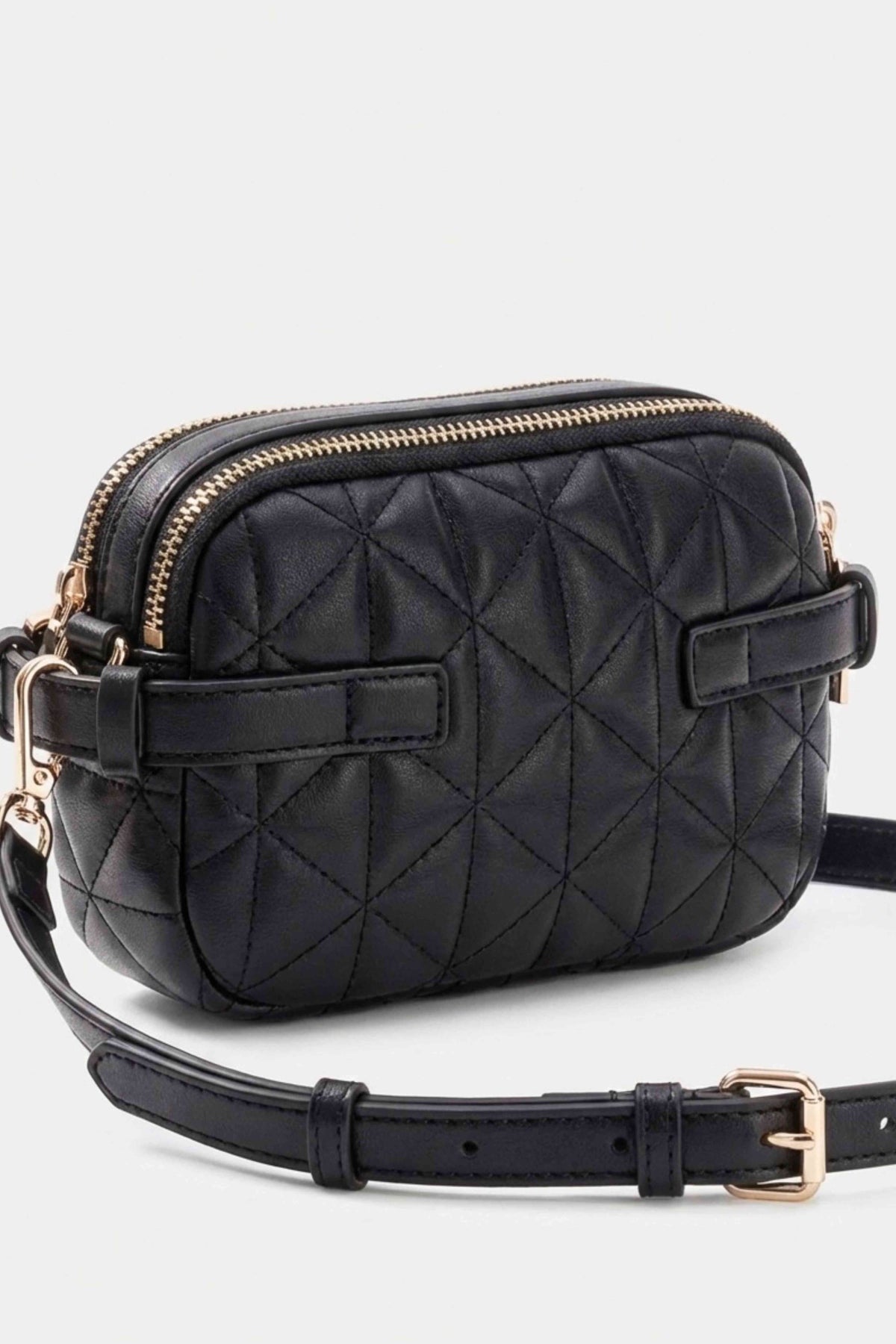 GUESS PAISLEIGH MINI CAMERA en color NEGRO  (2)