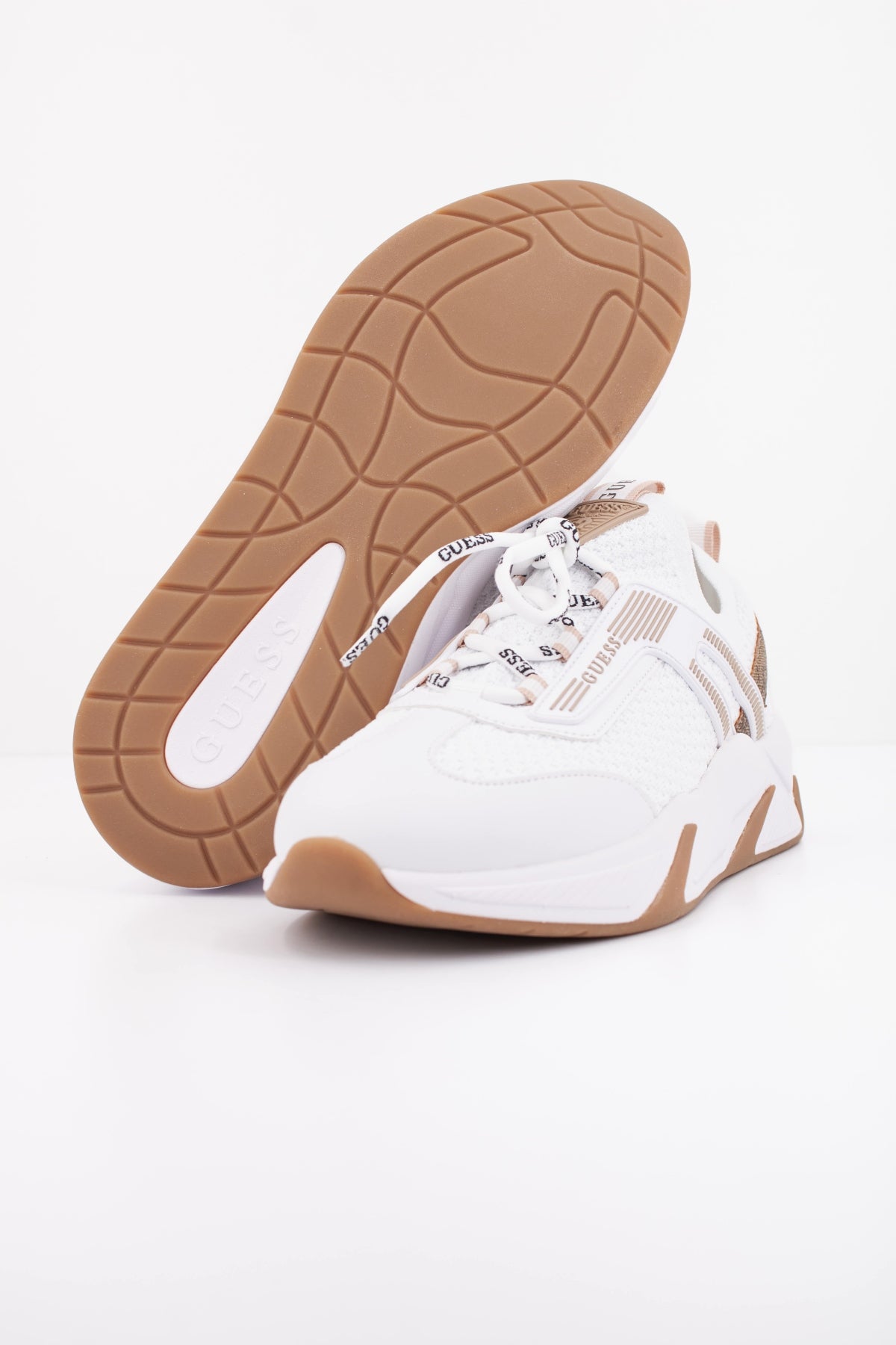 GUESS GENGA en color BLANCO  (5)