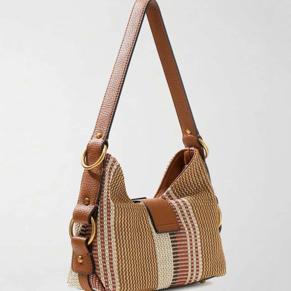 GUESS HWAB  en color MARRON  (5)