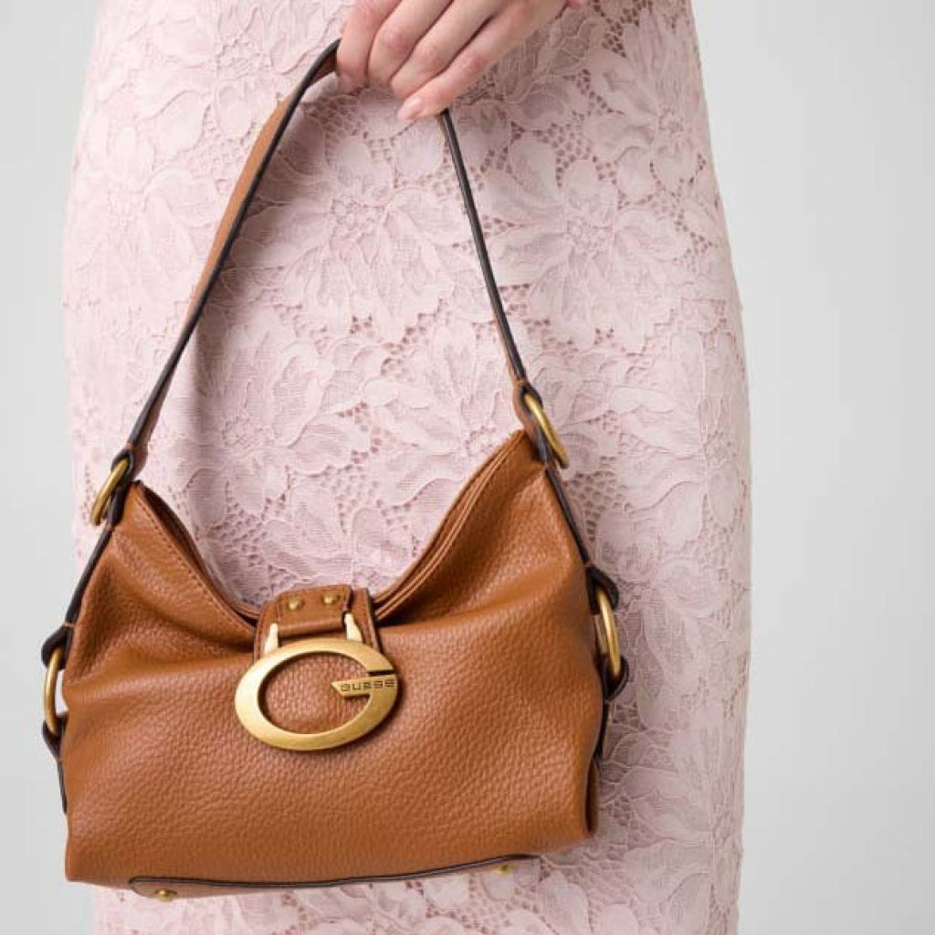 GUESS HWBB  en color MARRON  (4)