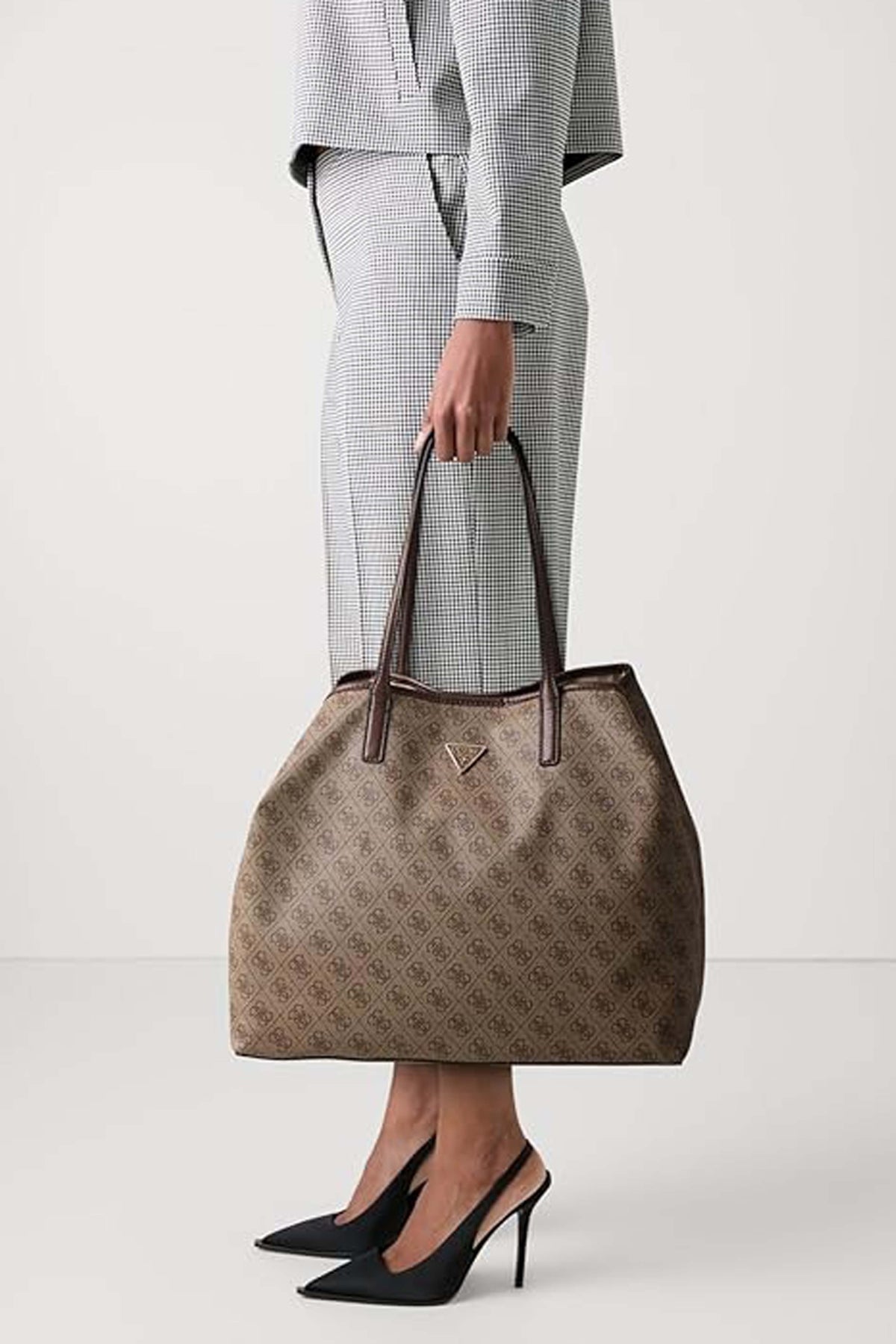 GUESS HWESG  VICTTORIA LARGE  IN  en color MARRON  (1)