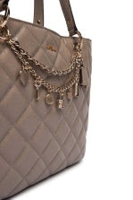 GUESS  LIBBY NOEL TOTE  en color BEIS  (4)
