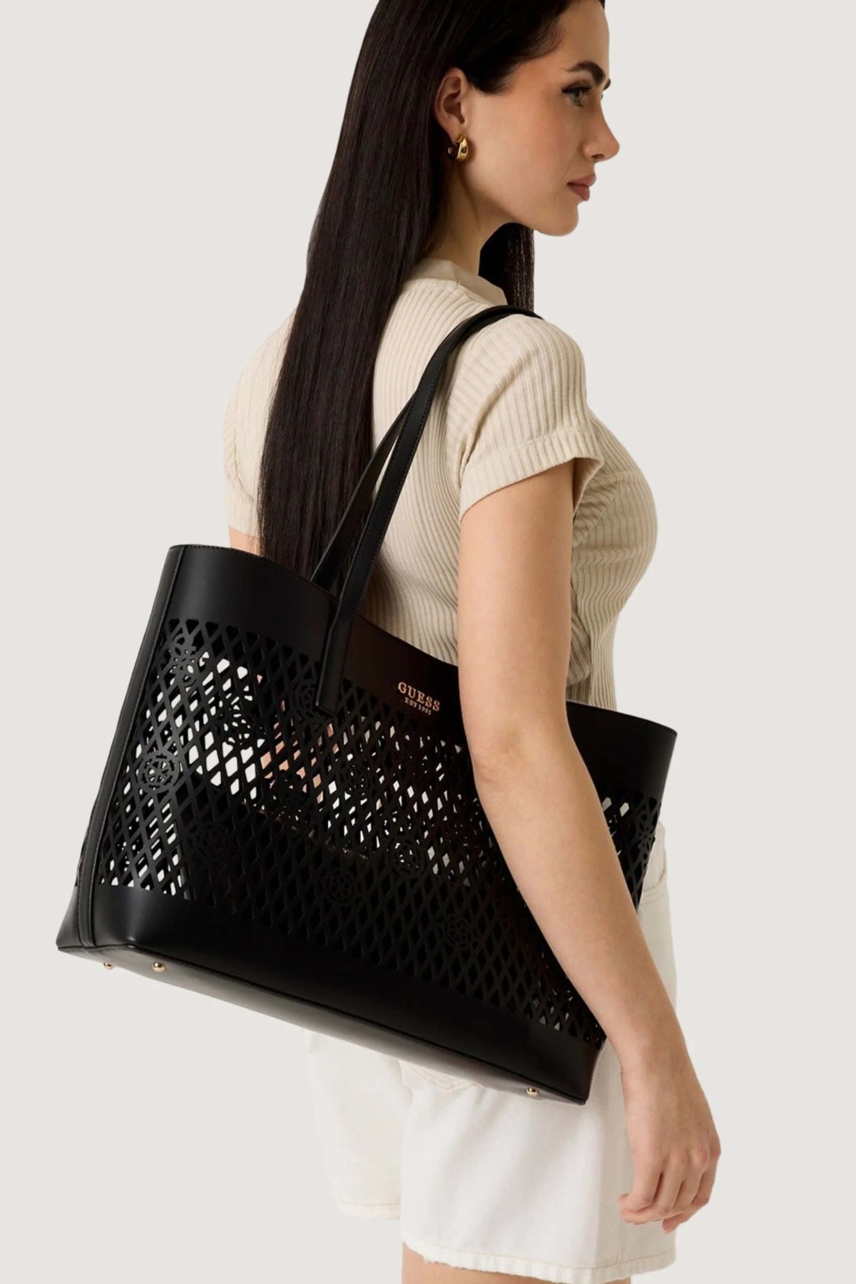 GUESS HWPG  LETTY  IN  TOTE en color NEGRO  (1)