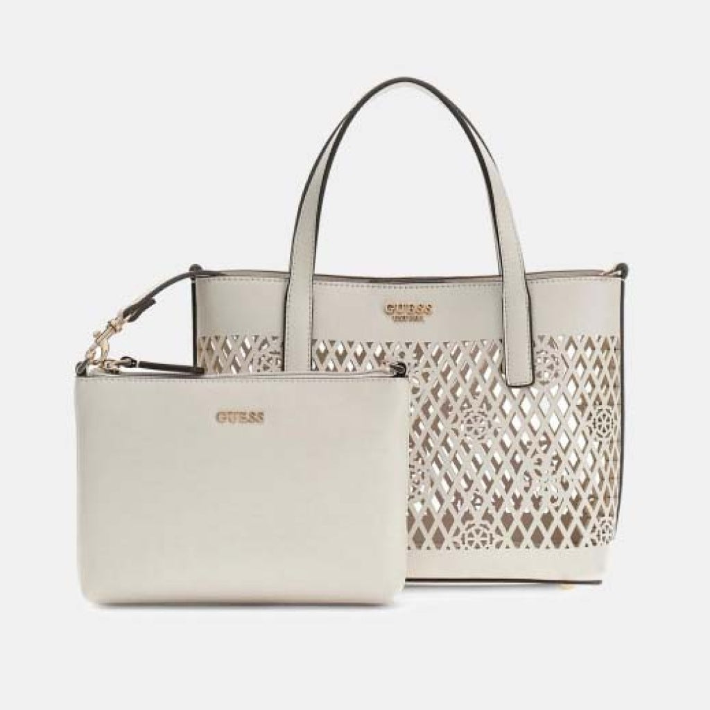 GUESS HWPG   en color BLANCO  (4)