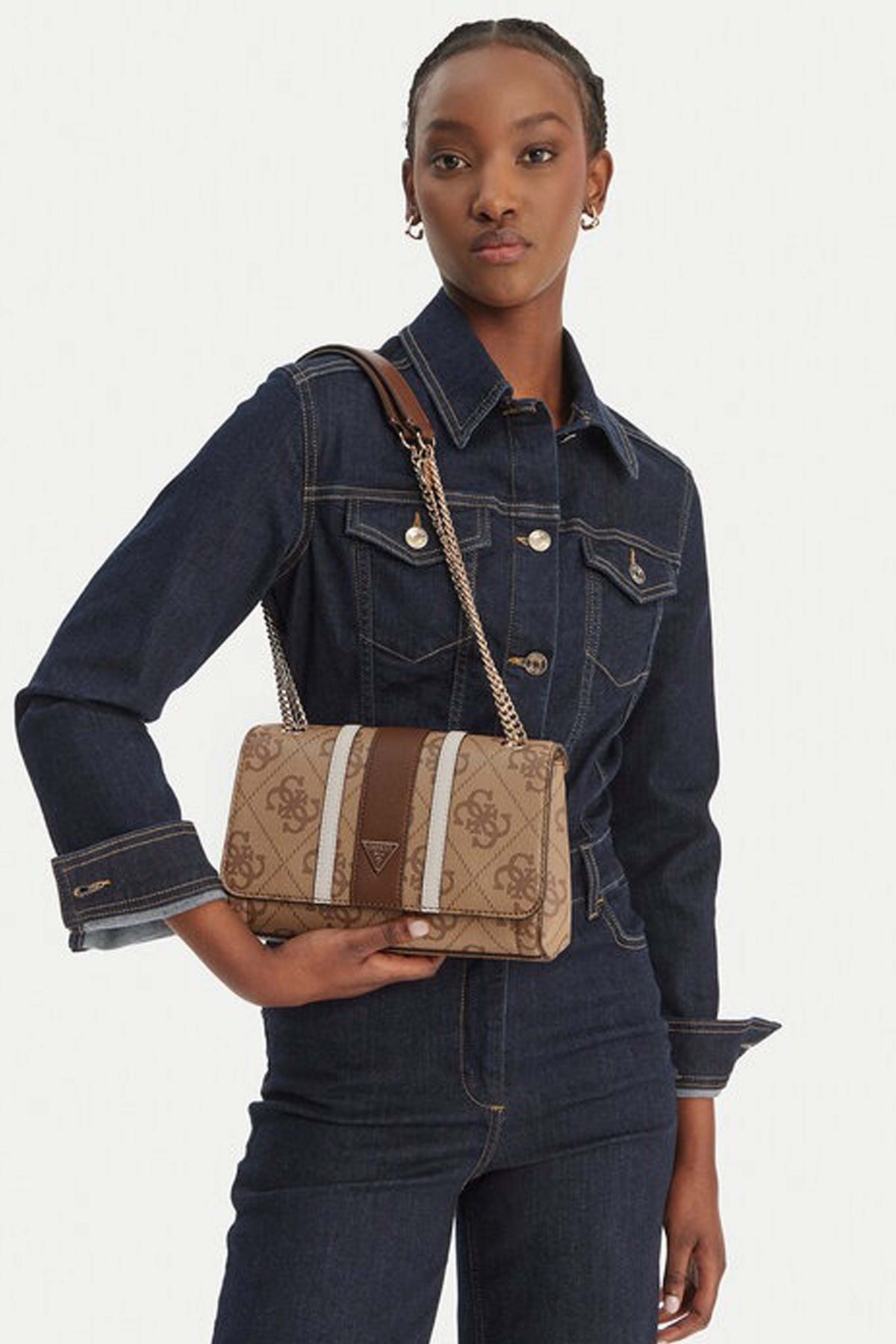GUESS  NOELLE II CNVRTBLE XBO  en color MARRON  (1)