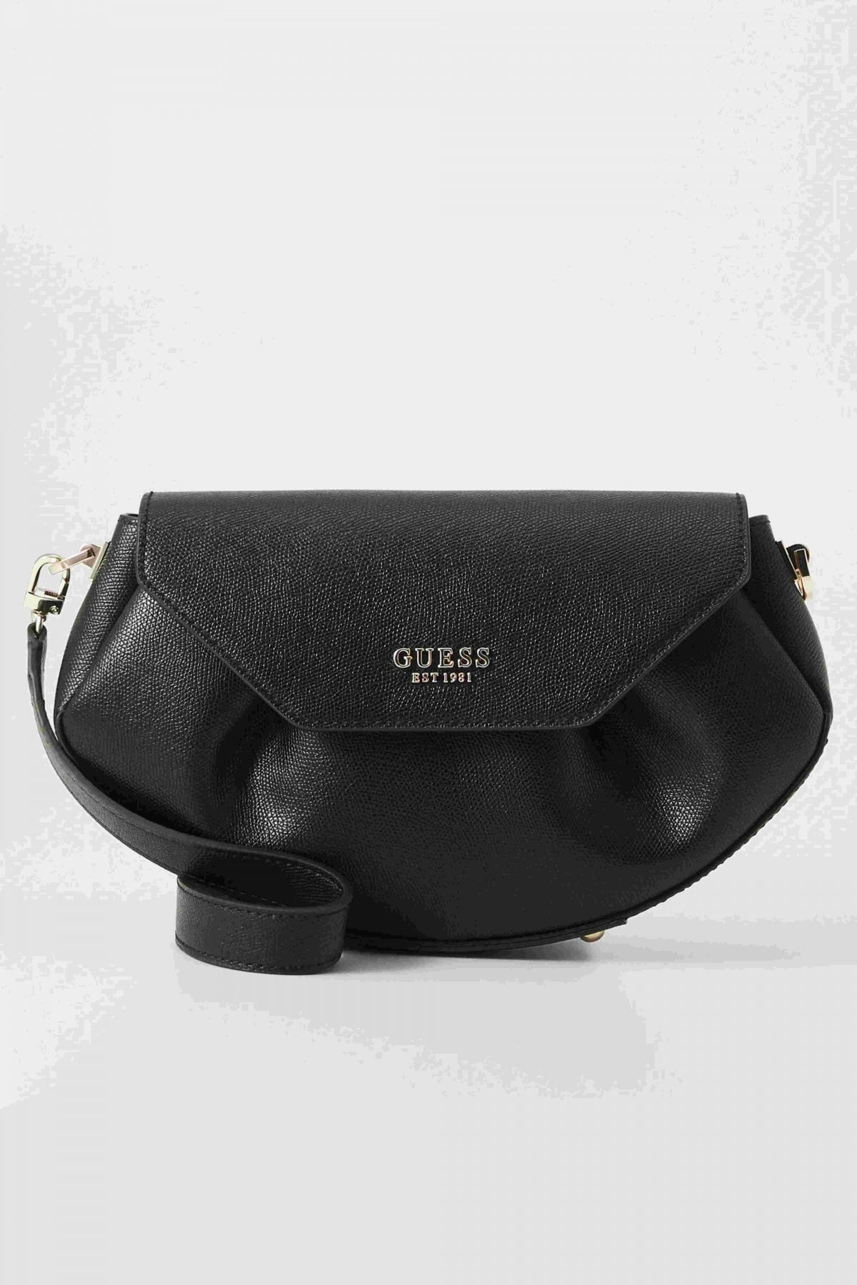 GUESS AMORETTE FLAP CROSSBOD en color NEGRO  (1)