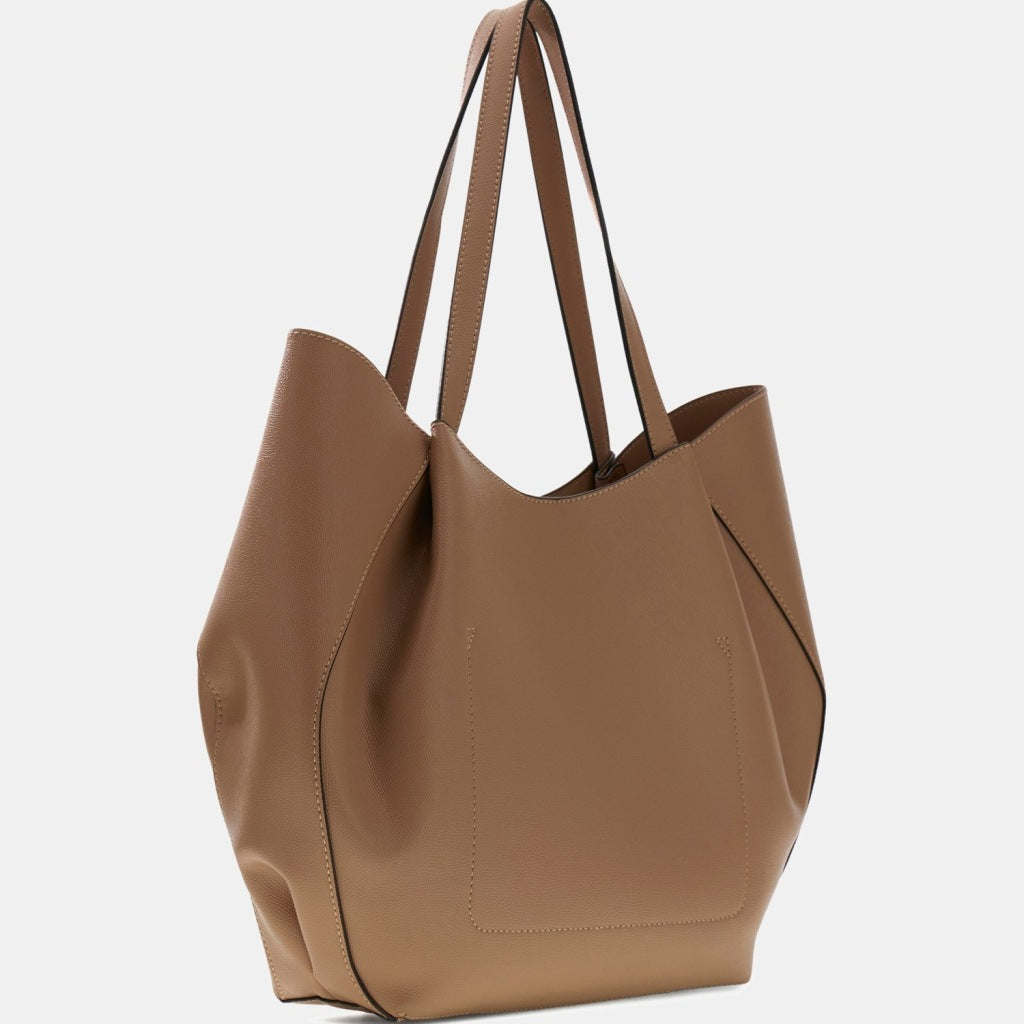 GUESS HWBG  AMORETTE  IN  TOTE en color NUDE  (5)