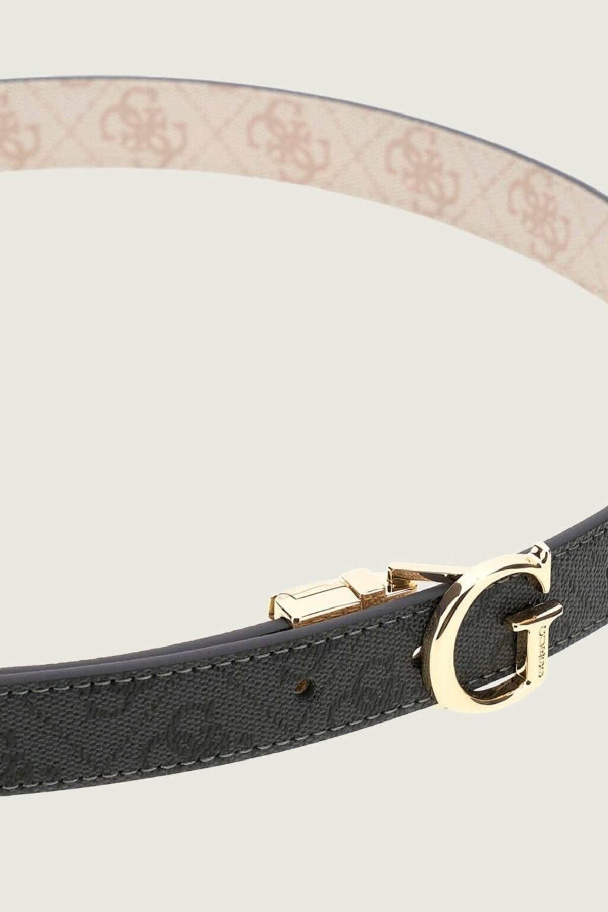 GUESS BW P LINDSEY REV  NT ADJ H en color   (2)