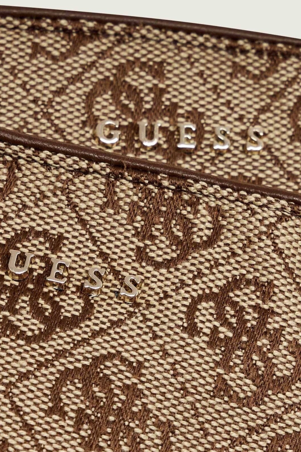 GUESS AW POL NOELLE II JACQUARD GLO en color MARRON  (3)