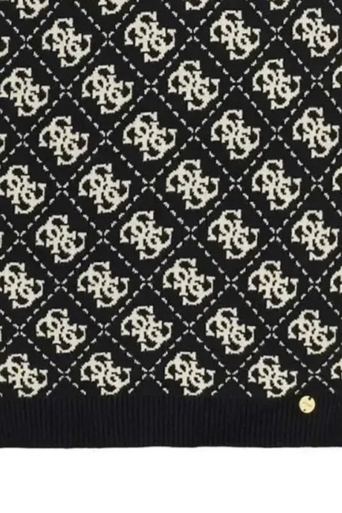 GUESS GFBOXW P BEANIE AND  X  CM en color NEGRO  (3)