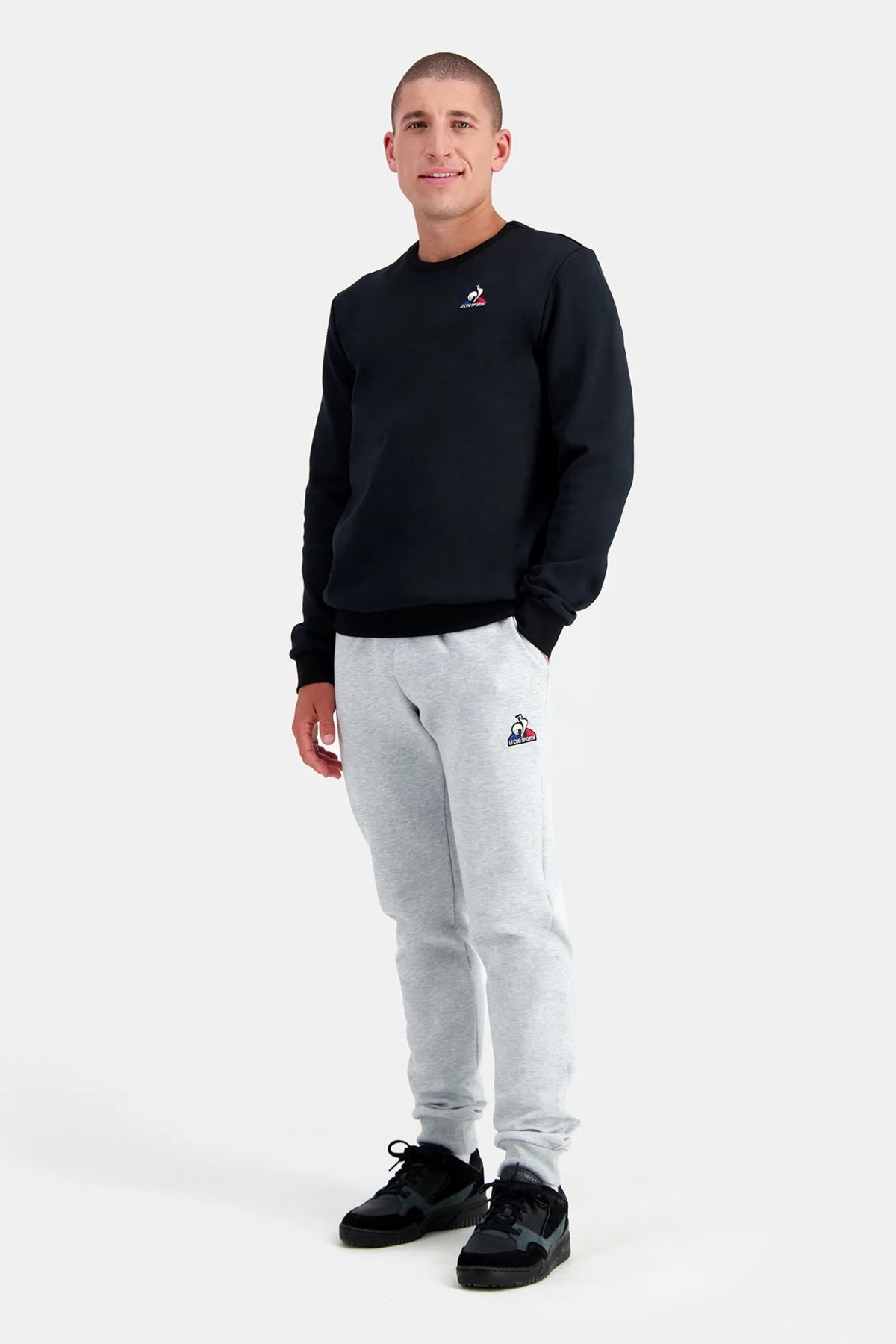 LE COQ SPORTIF ESS CREW SWEAT en color NEGRO  (4)