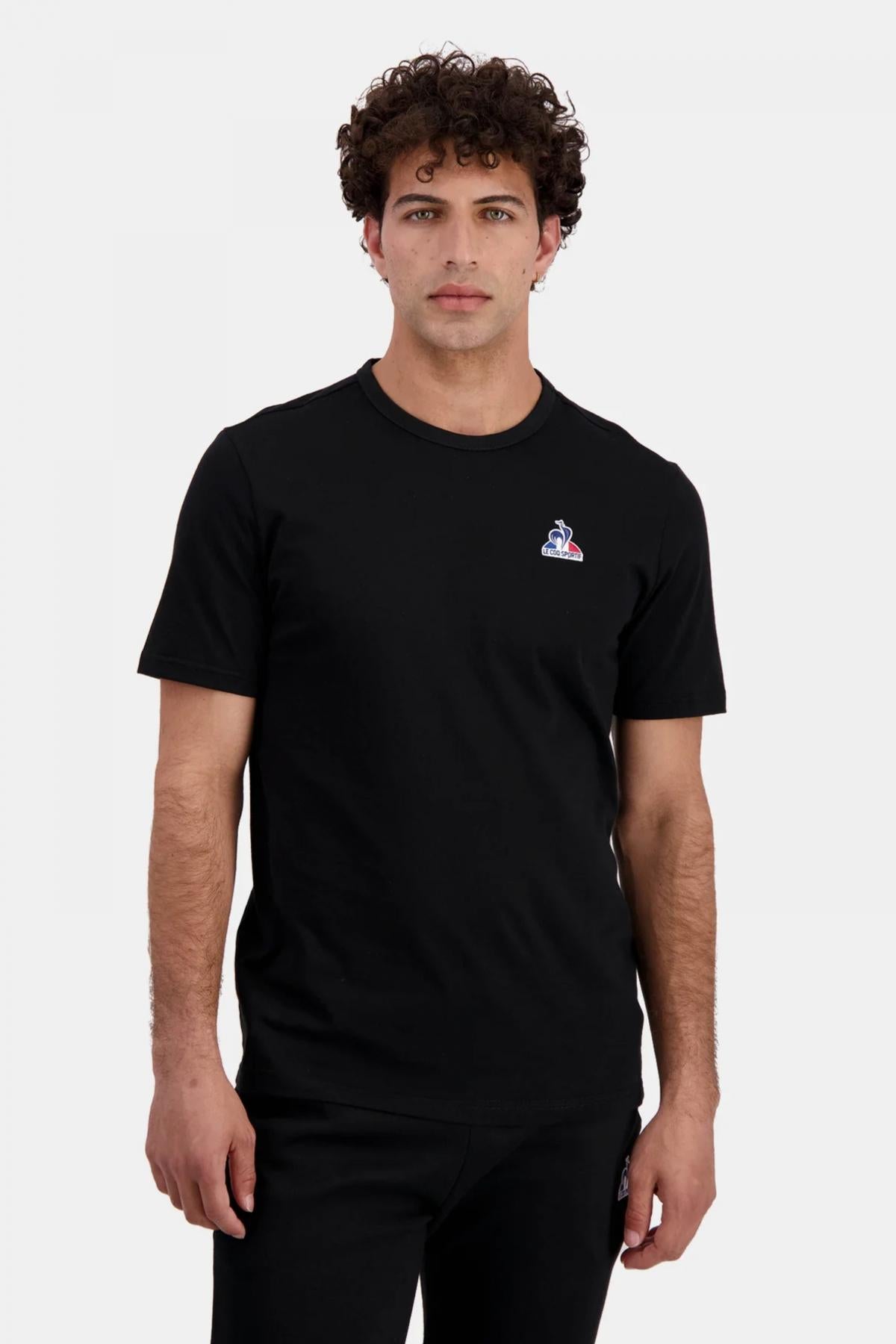 LE COQ SPORTIF ESS TEE SS N en color NEGRO  (1)