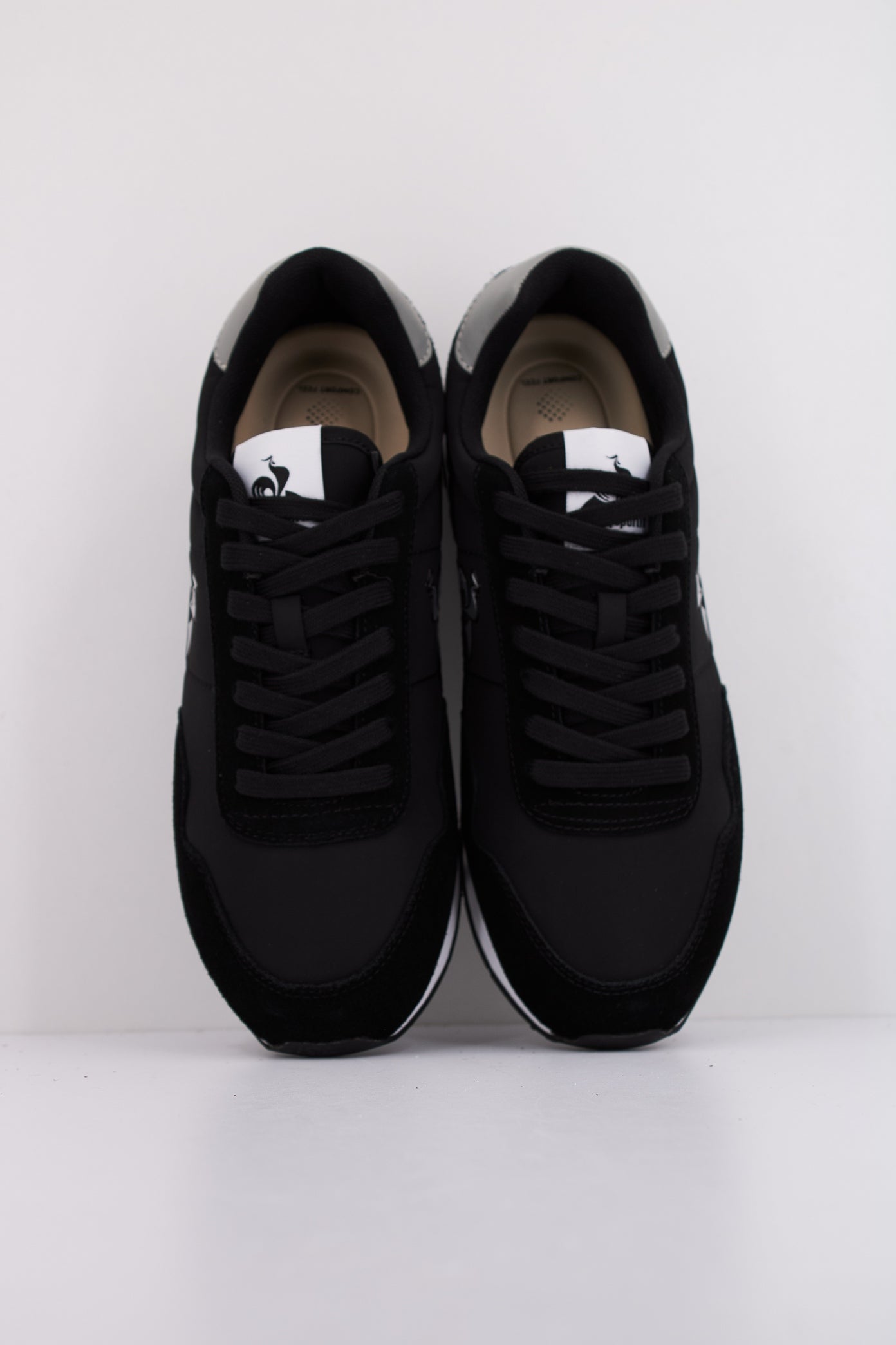 LE COQ SPORTIF ASTRA  en color NEGRO  (3)
