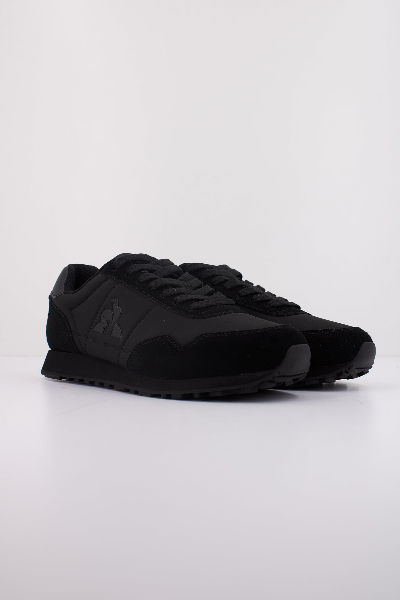 LE COQ SPORTIF L ASTRA  en color NEGRO  (2)