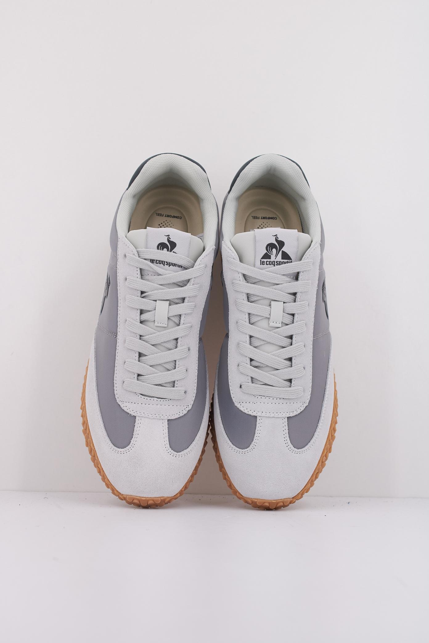 LE COQ SPORTIF VELOCE I en color GRIS  (3)
