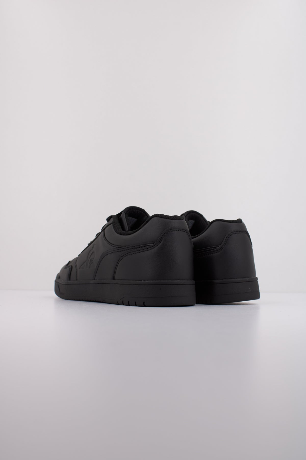 LE COQ SPORTIF LCS COURT BREAKER en color NEGRO  (4)