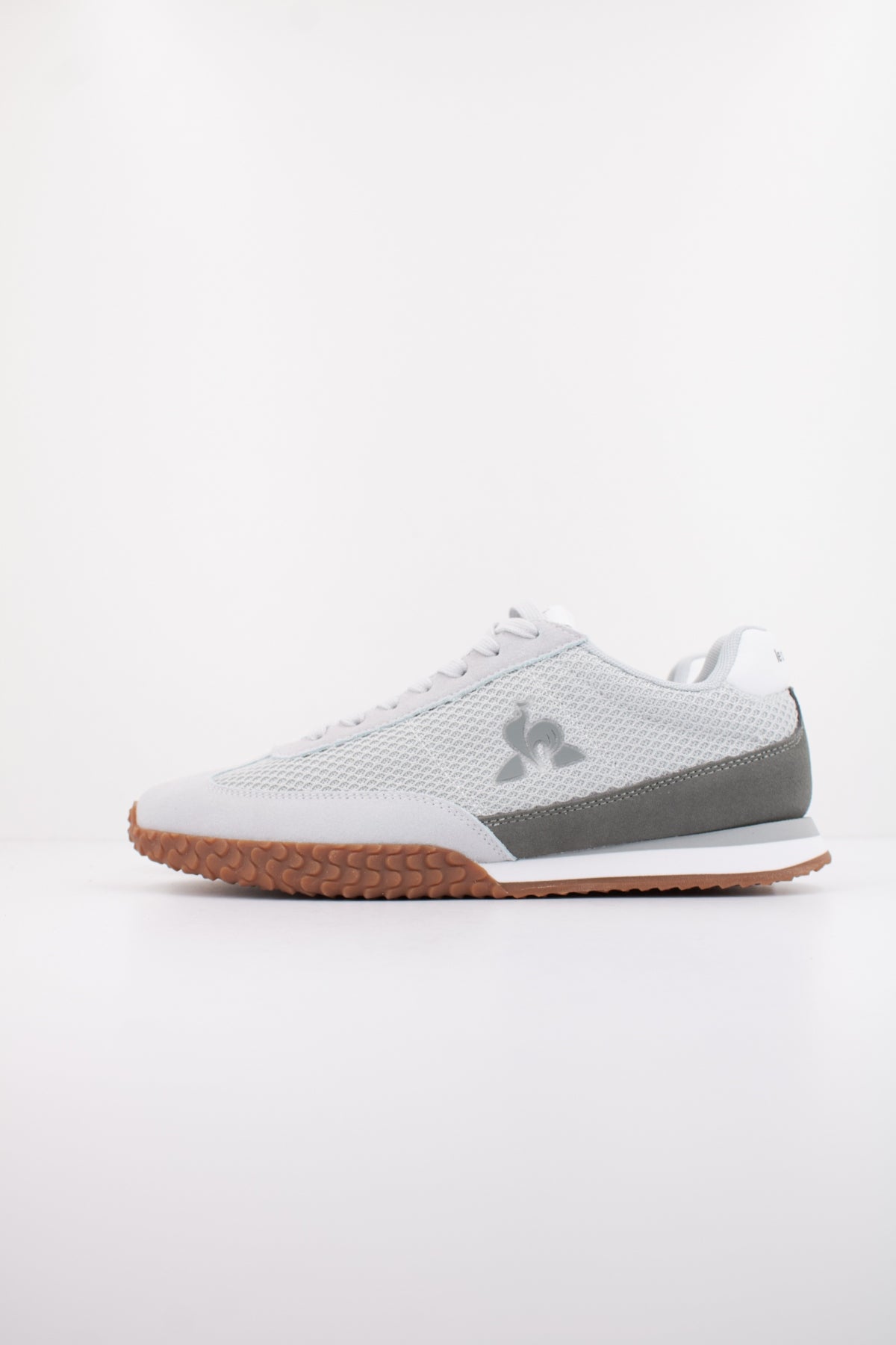 LE COQ SPORTIF VELOCE I en color GRIS  (1)