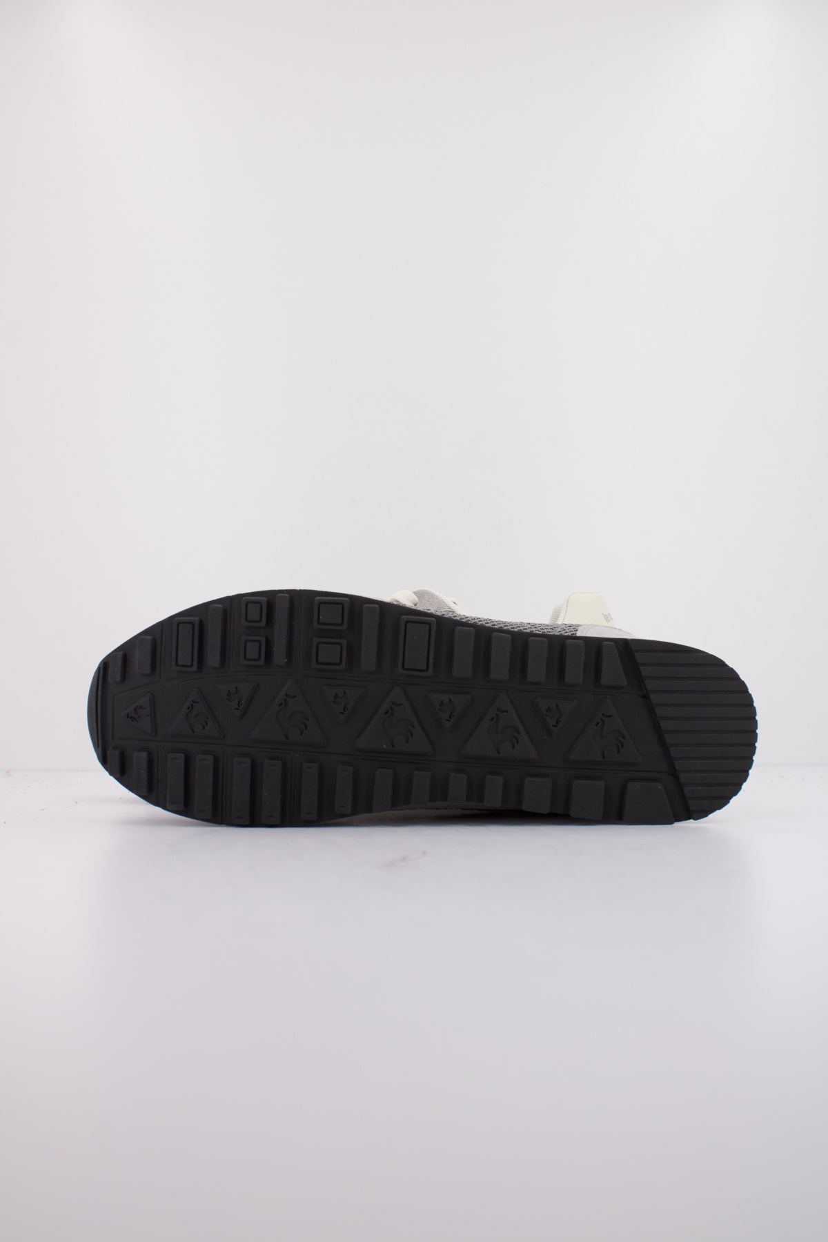 LE COQ SPORTIF  ASTRA_  en color GRIS  (5)