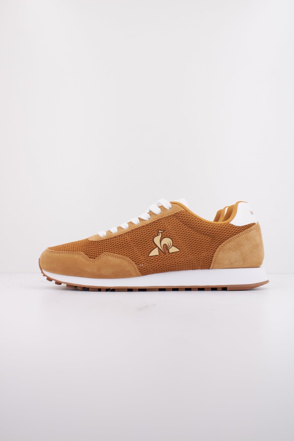 LE COQ SPORTIF ASTRA_ en color MARRON  (1)